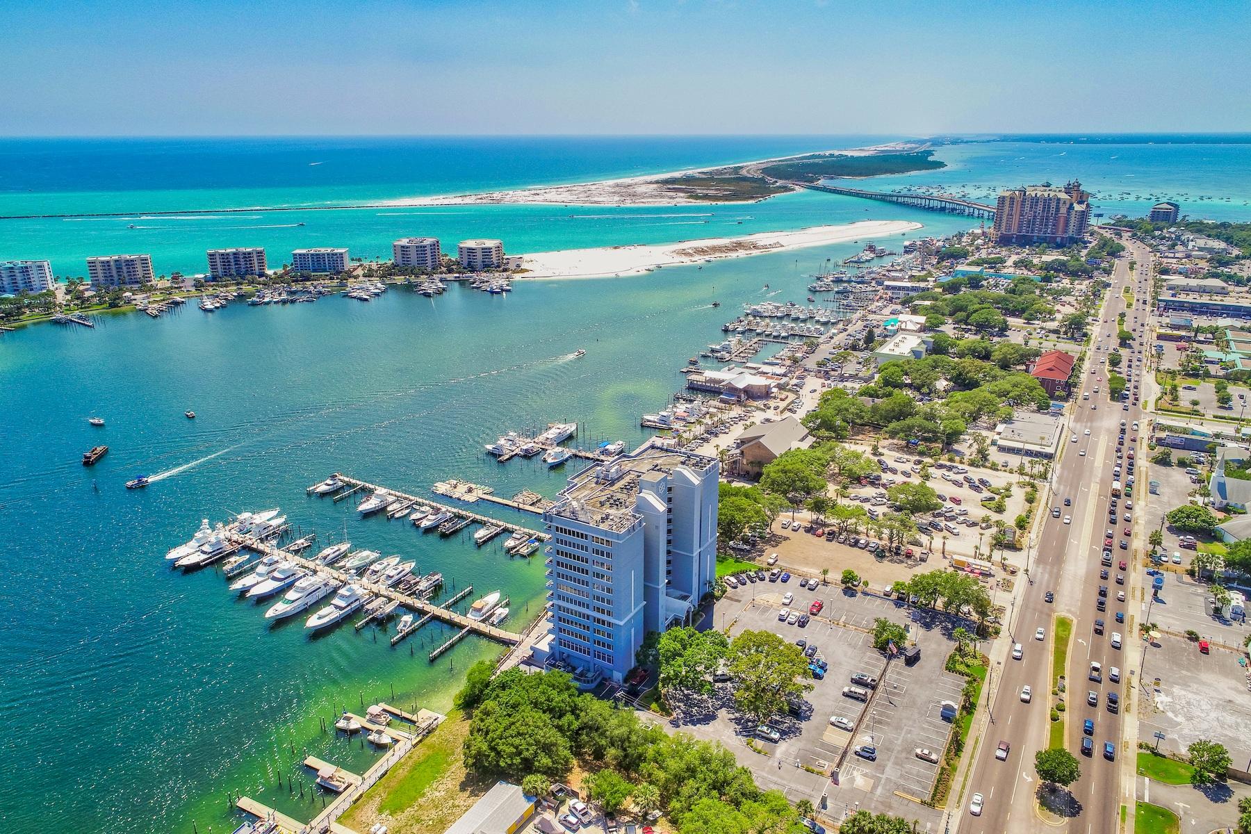 DESTIN YACHT CLUB - Residential