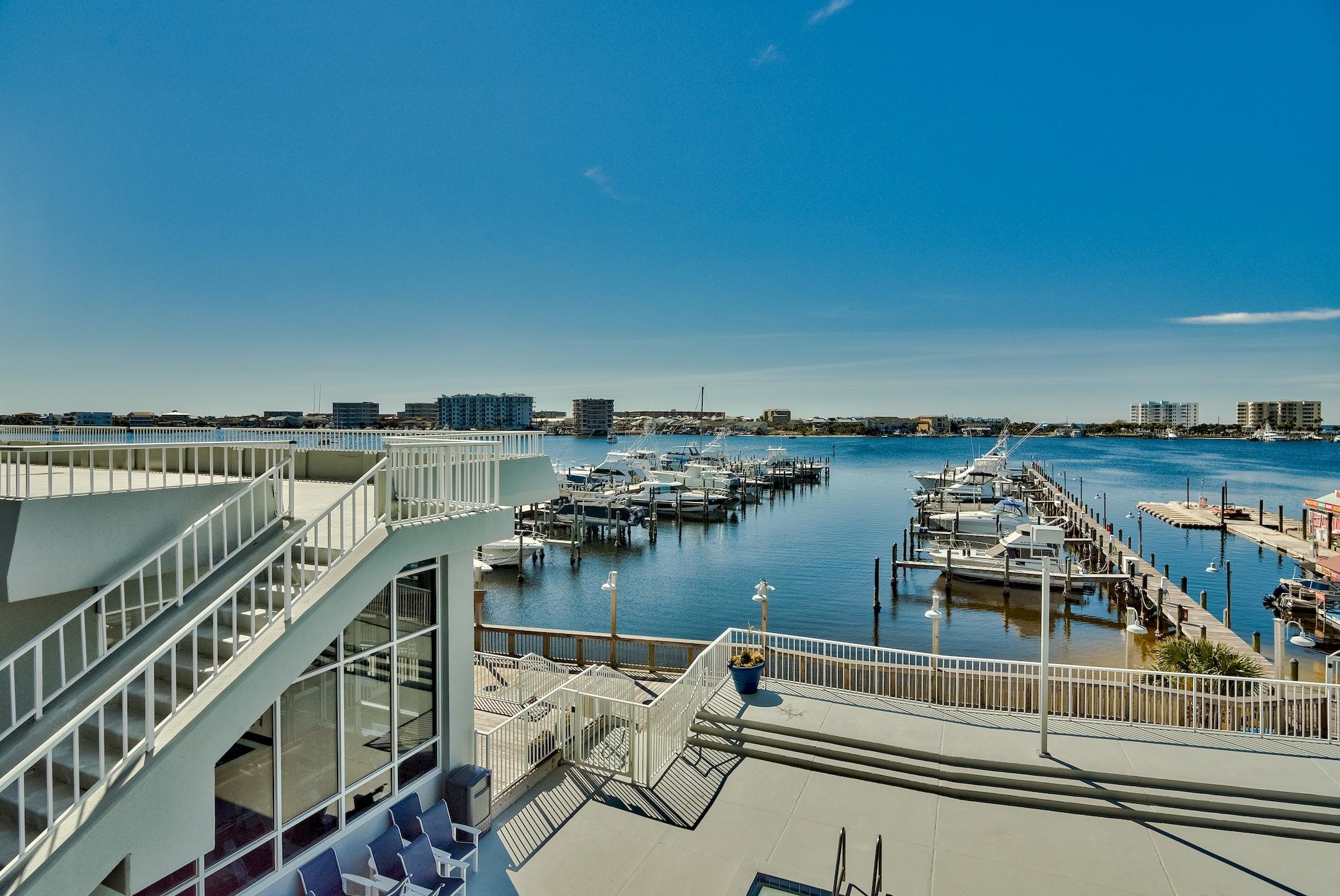 DESTIN YACHT CLUB - Residential