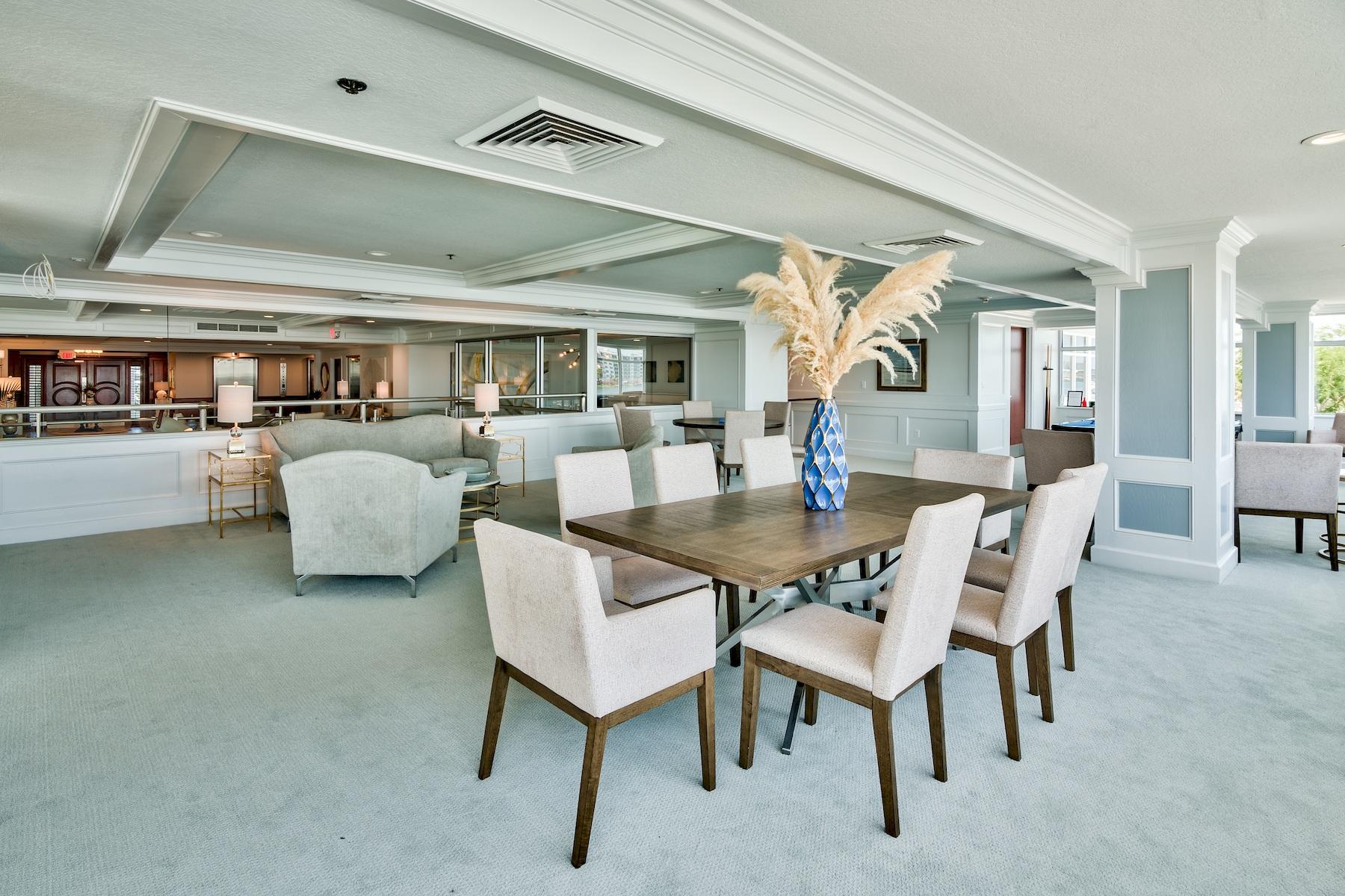 DESTIN YACHT CLUB - Residential