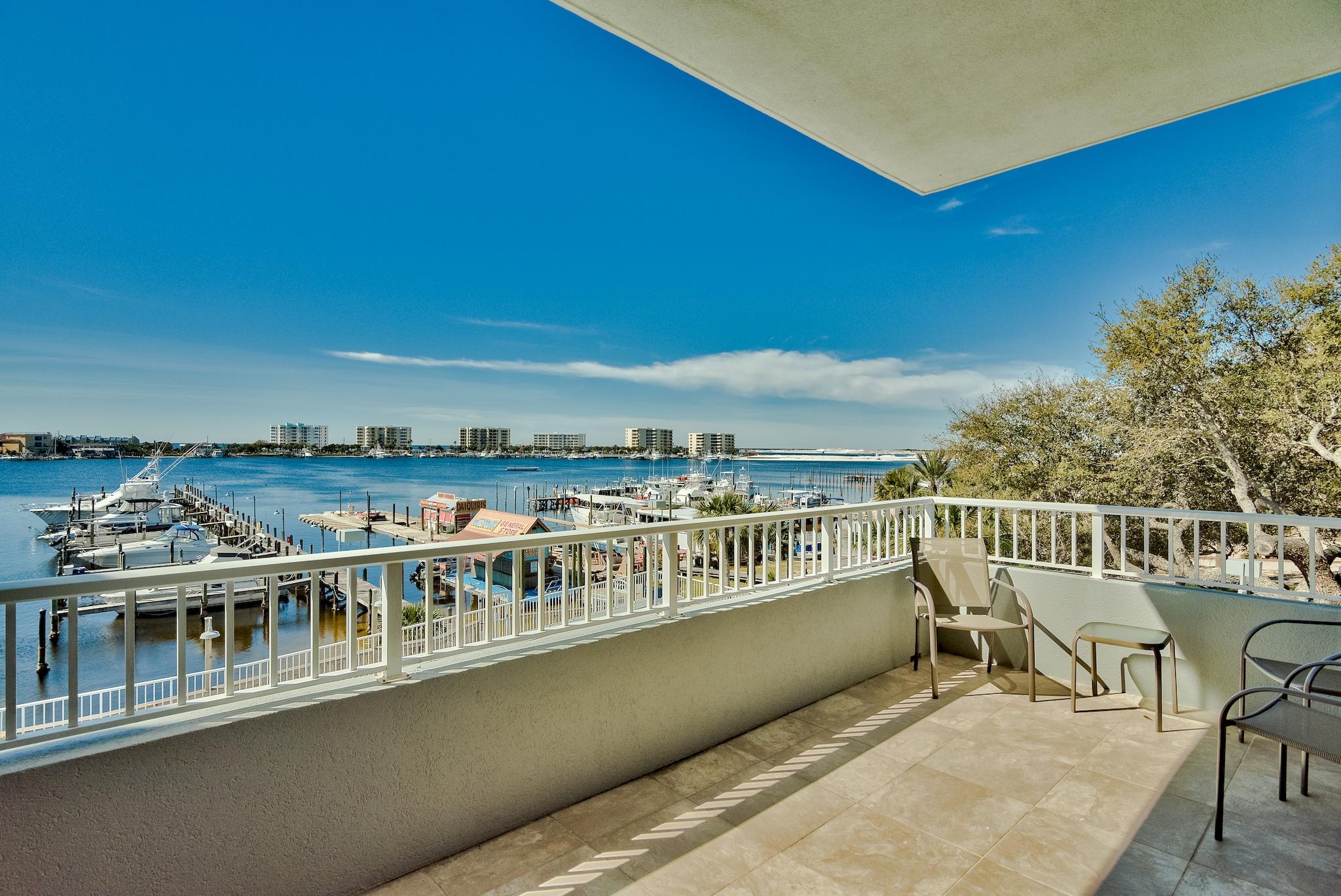 DESTIN YACHT CLUB - Residential