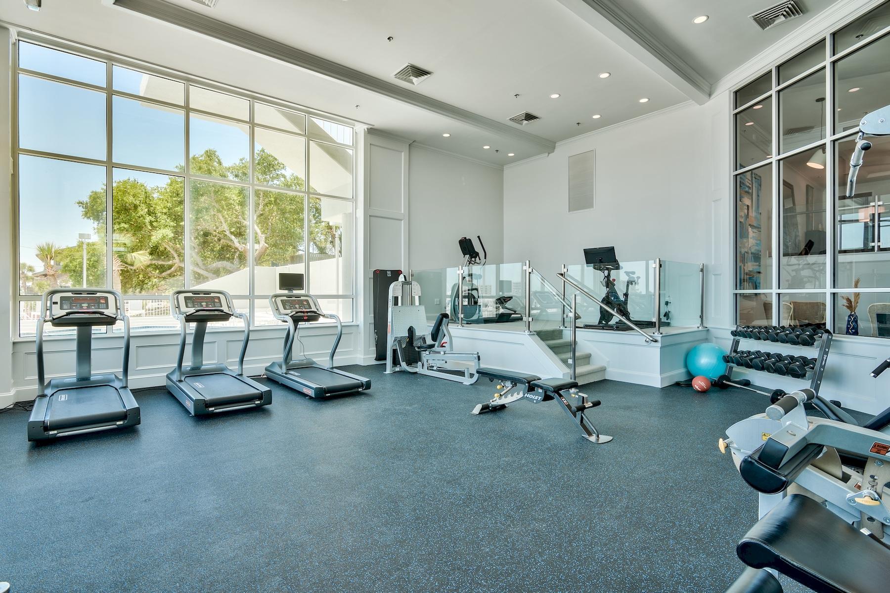 DESTIN YACHT CLUB - Residential