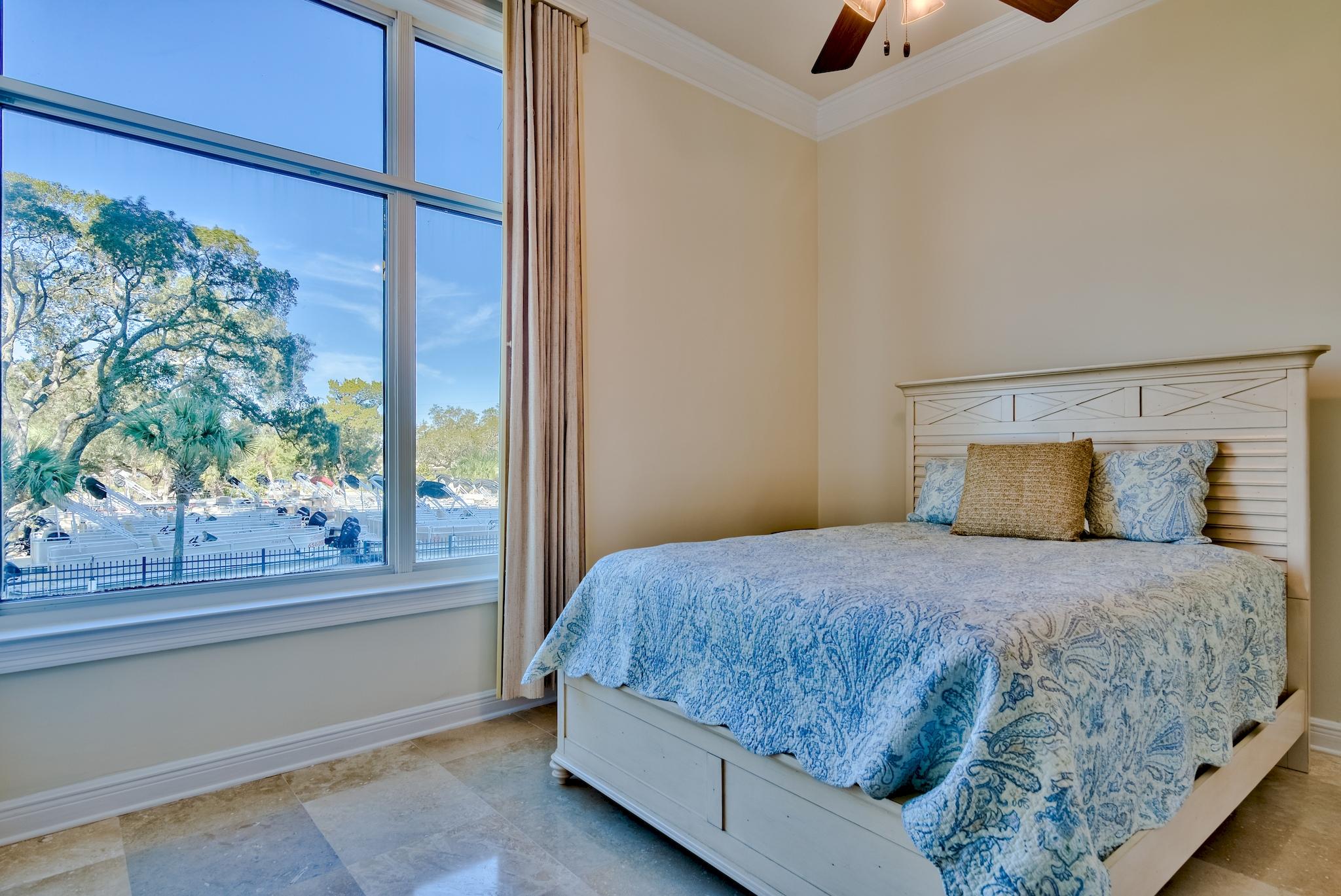 DESTIN YACHT CLUB - Residential