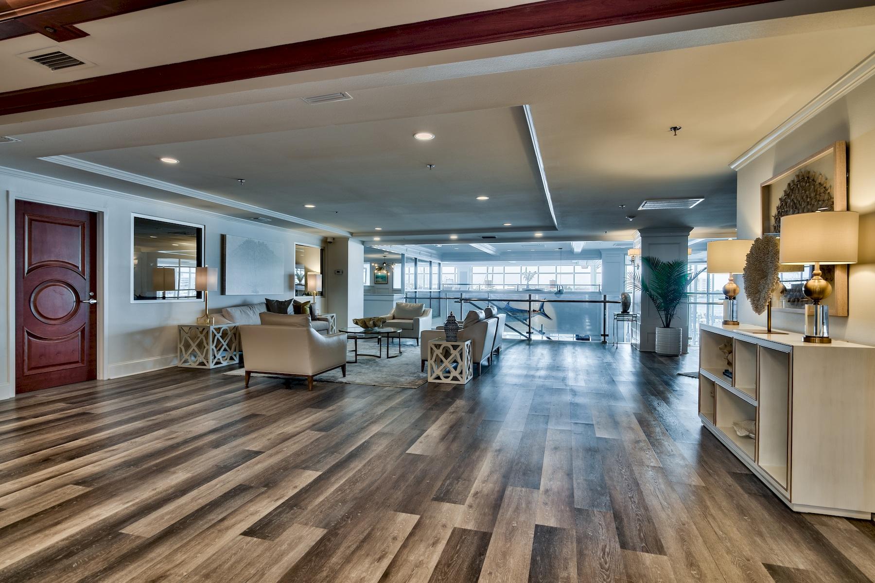 DESTIN YACHT CLUB - Residential