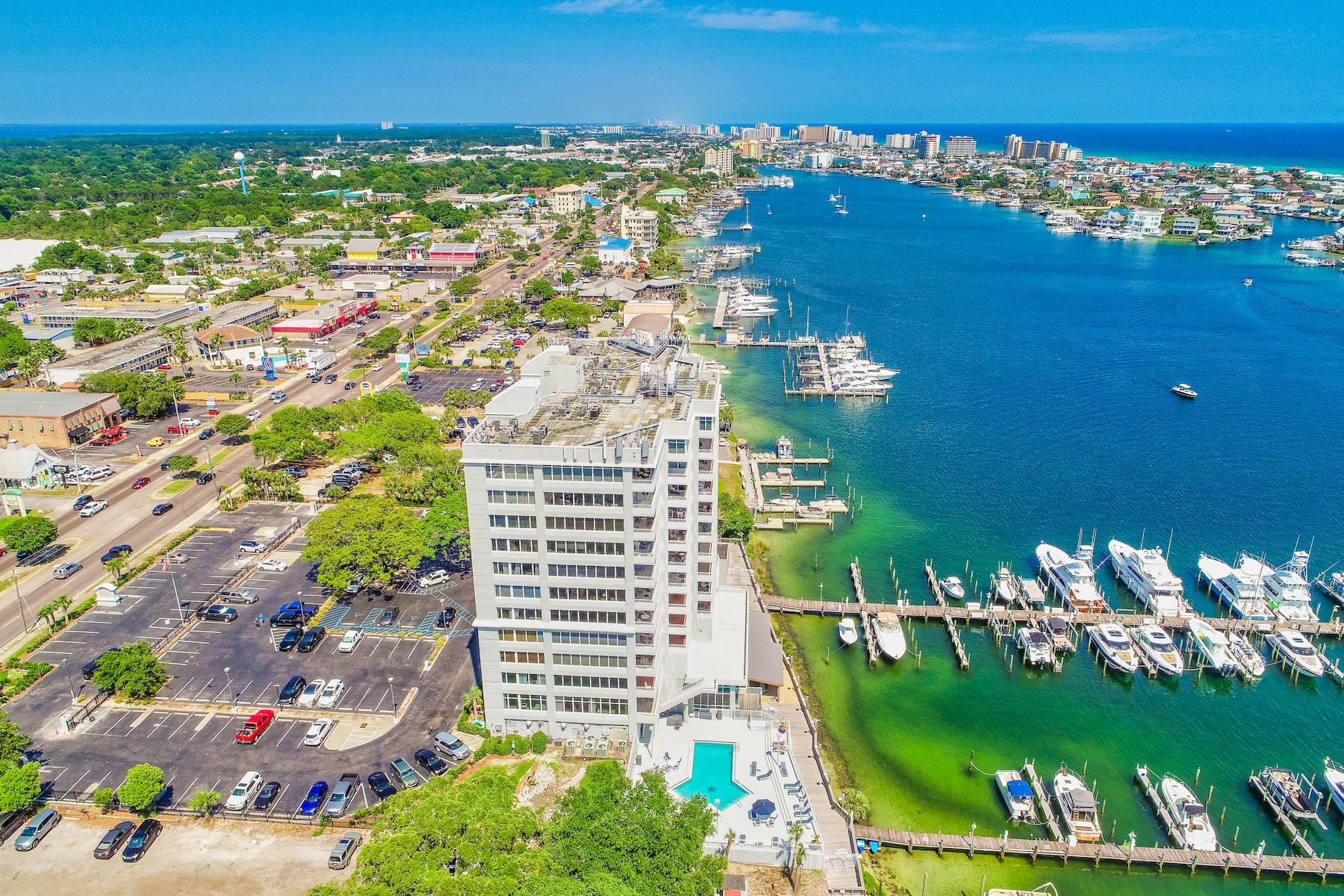 DESTIN YACHT CLUB - Residential