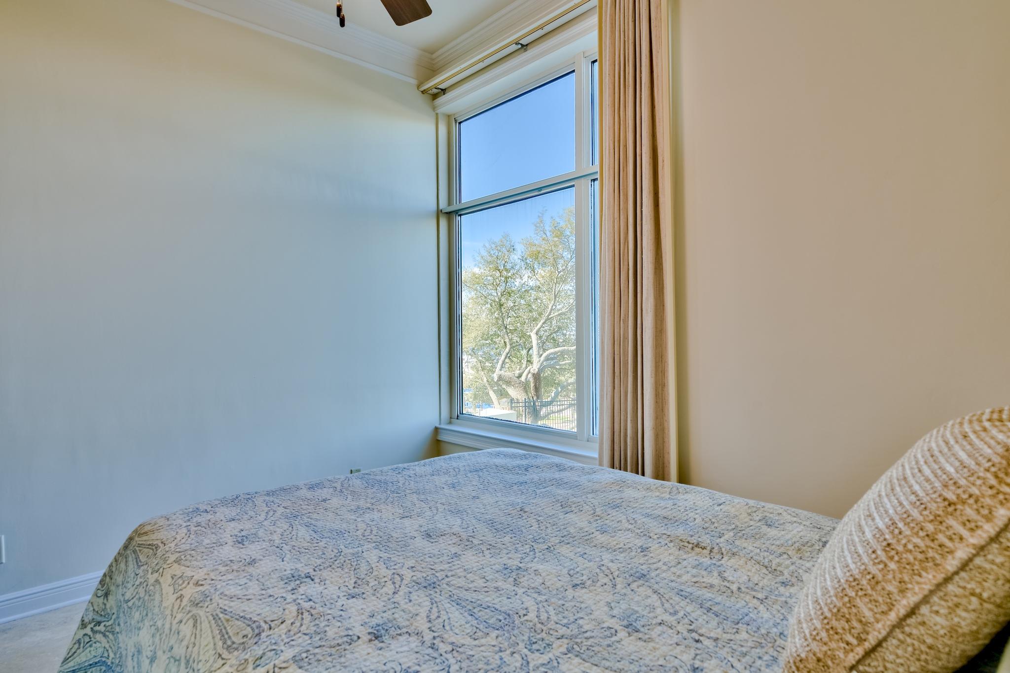 DESTIN YACHT CLUB - Residential