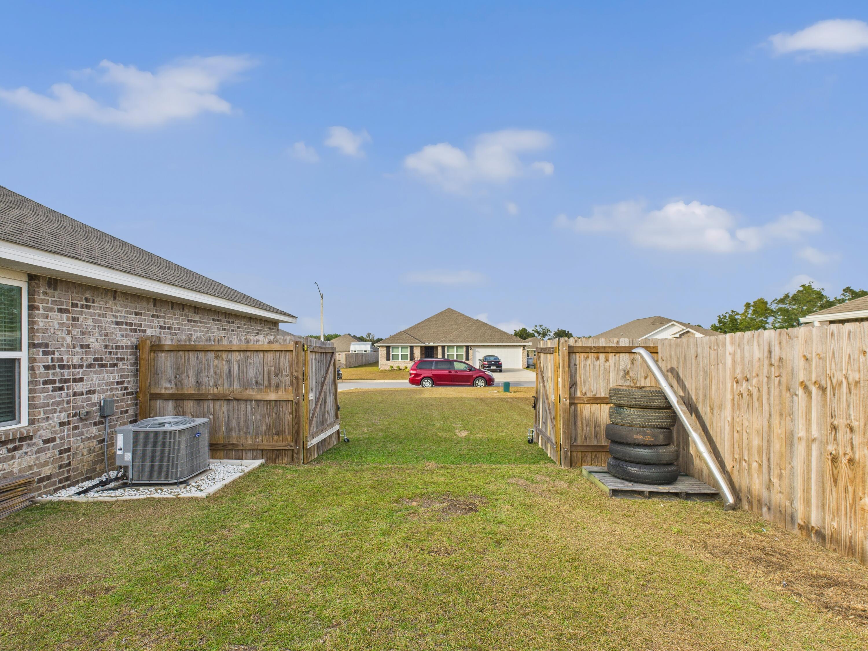 PLANTATION WOODS - Residential Lease