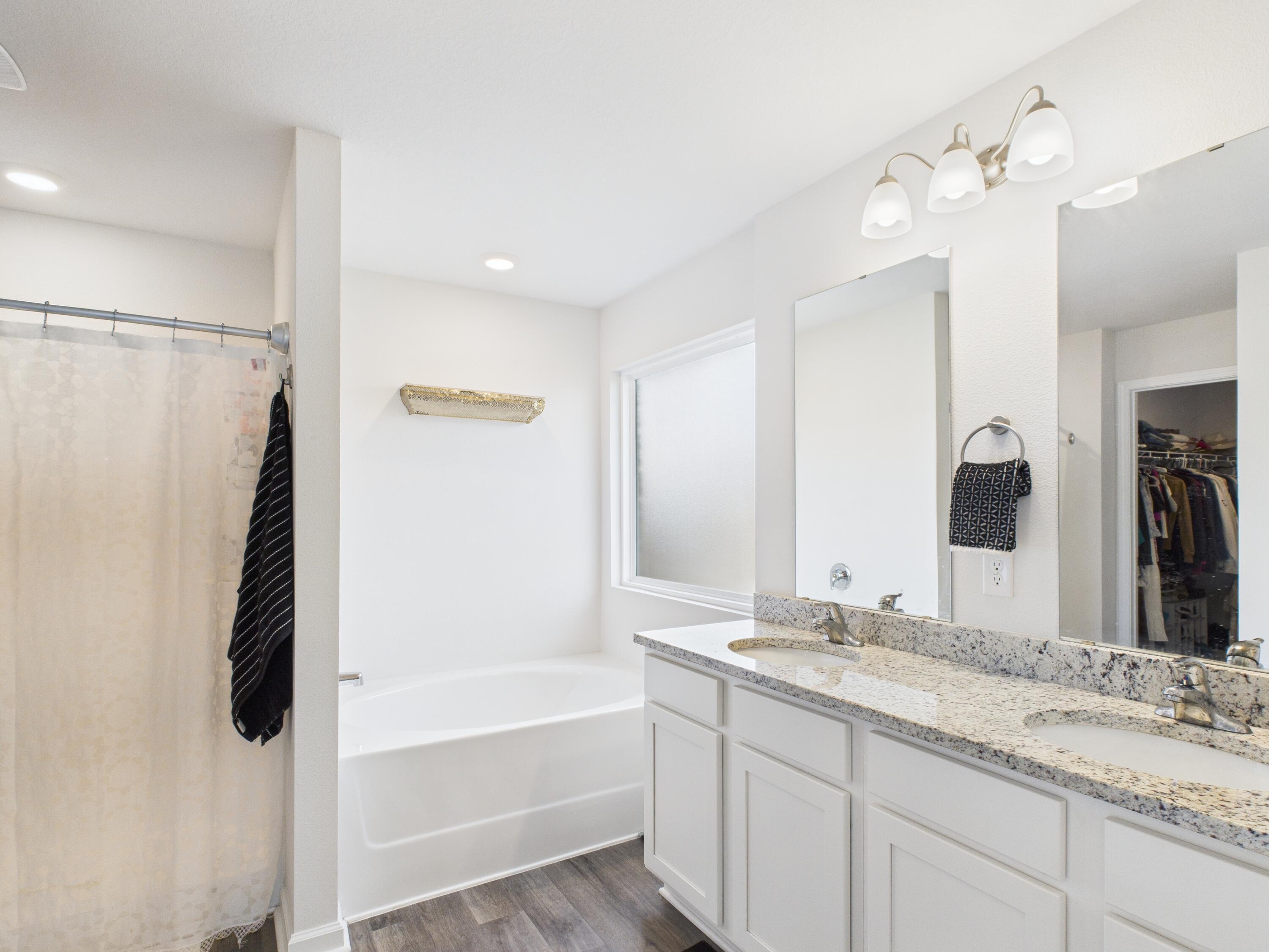 PLANTATION WOODS - Residential Lease