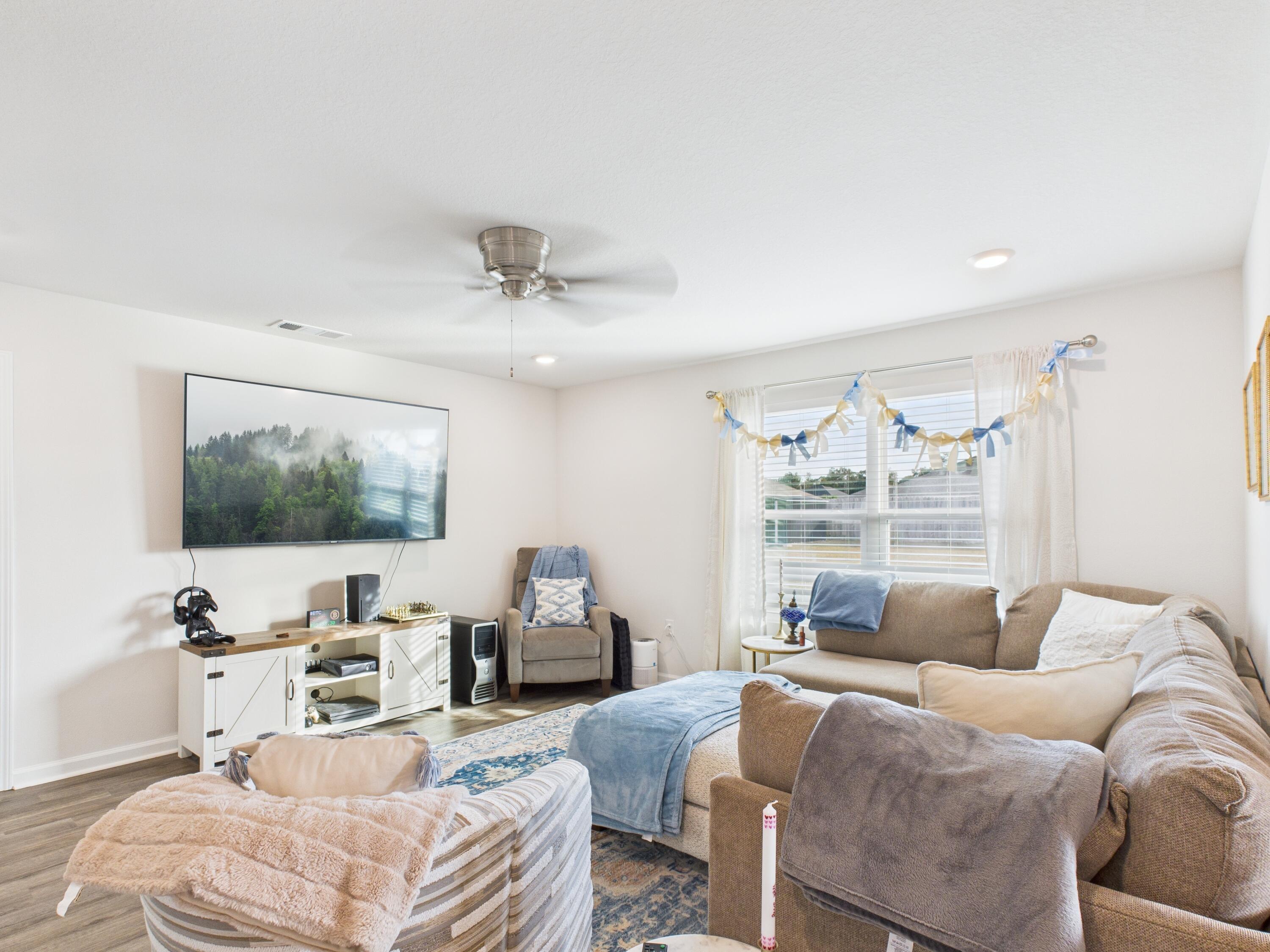 PLANTATION WOODS - Residential Lease