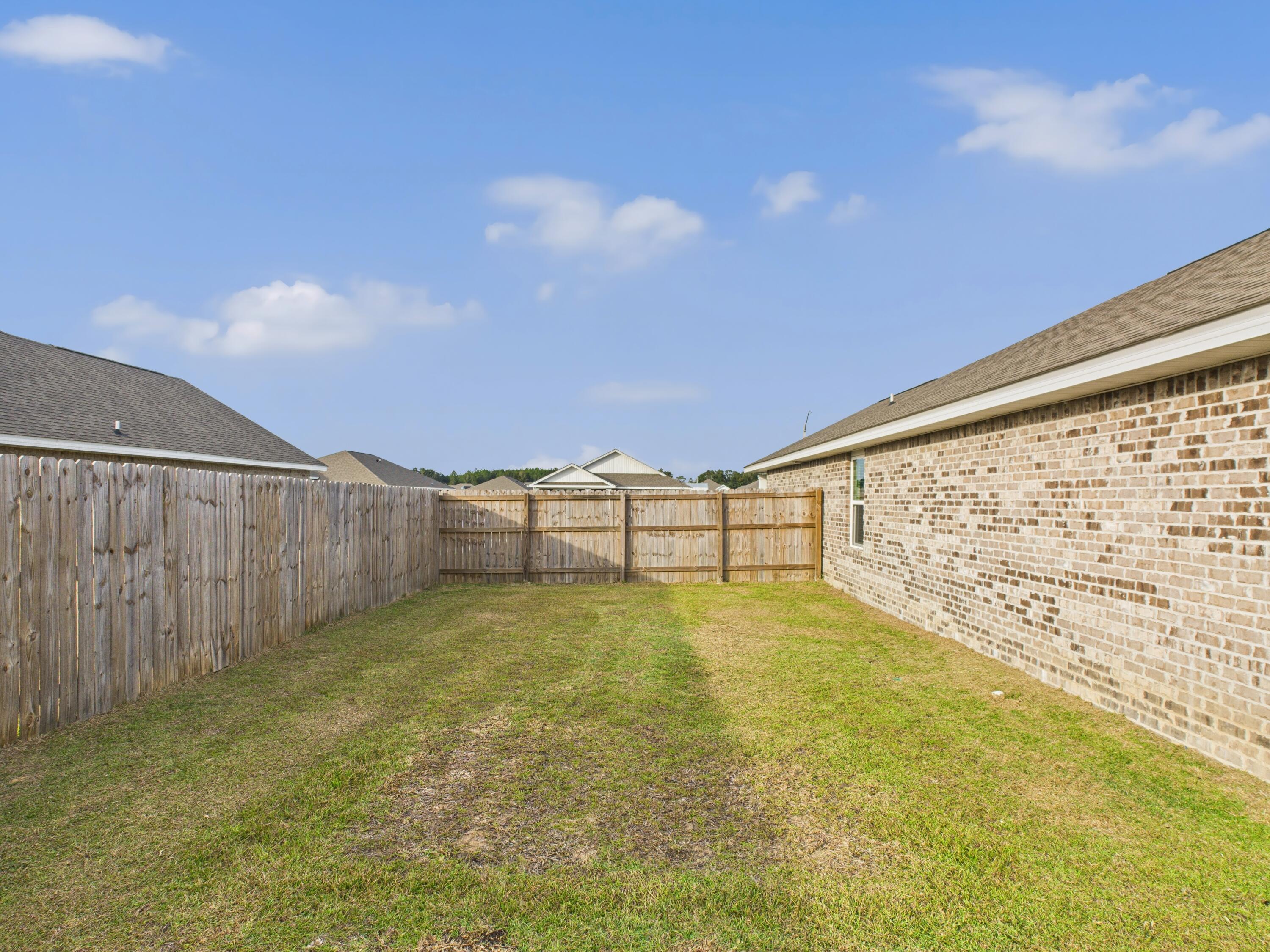 PLANTATION WOODS - Residential Lease