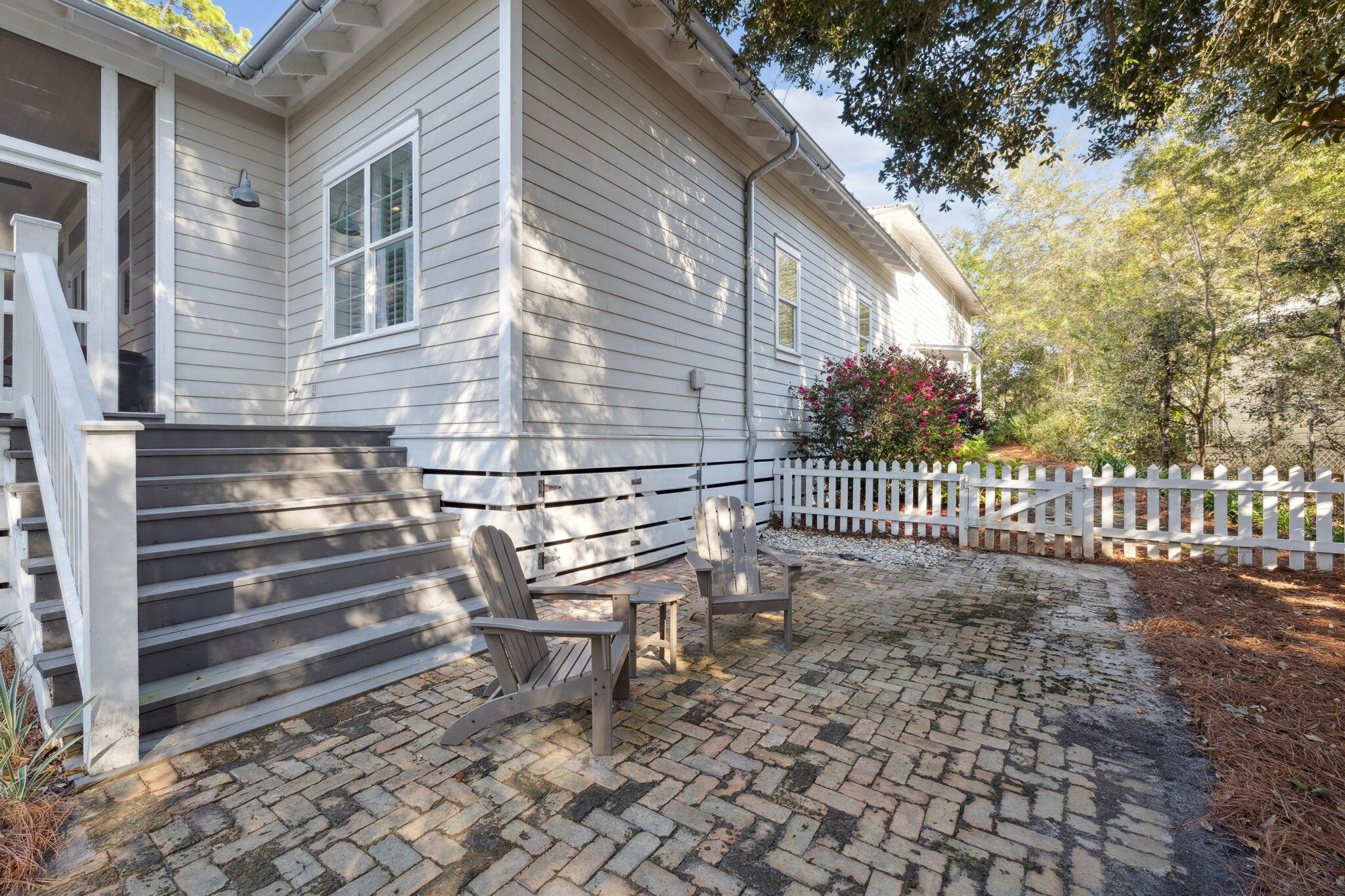 SEA DUNES - Residential