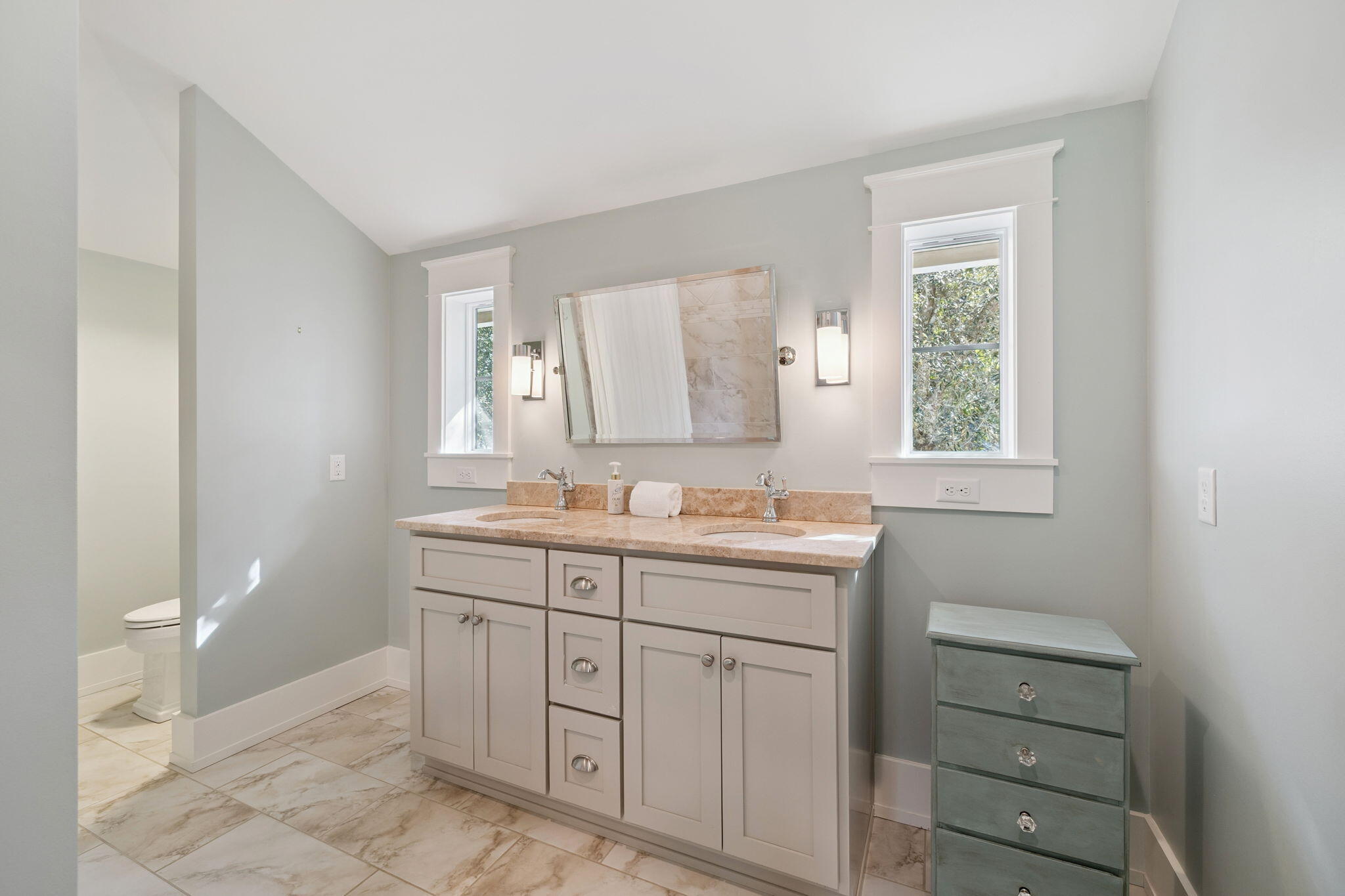 SEA DUNES - Residential