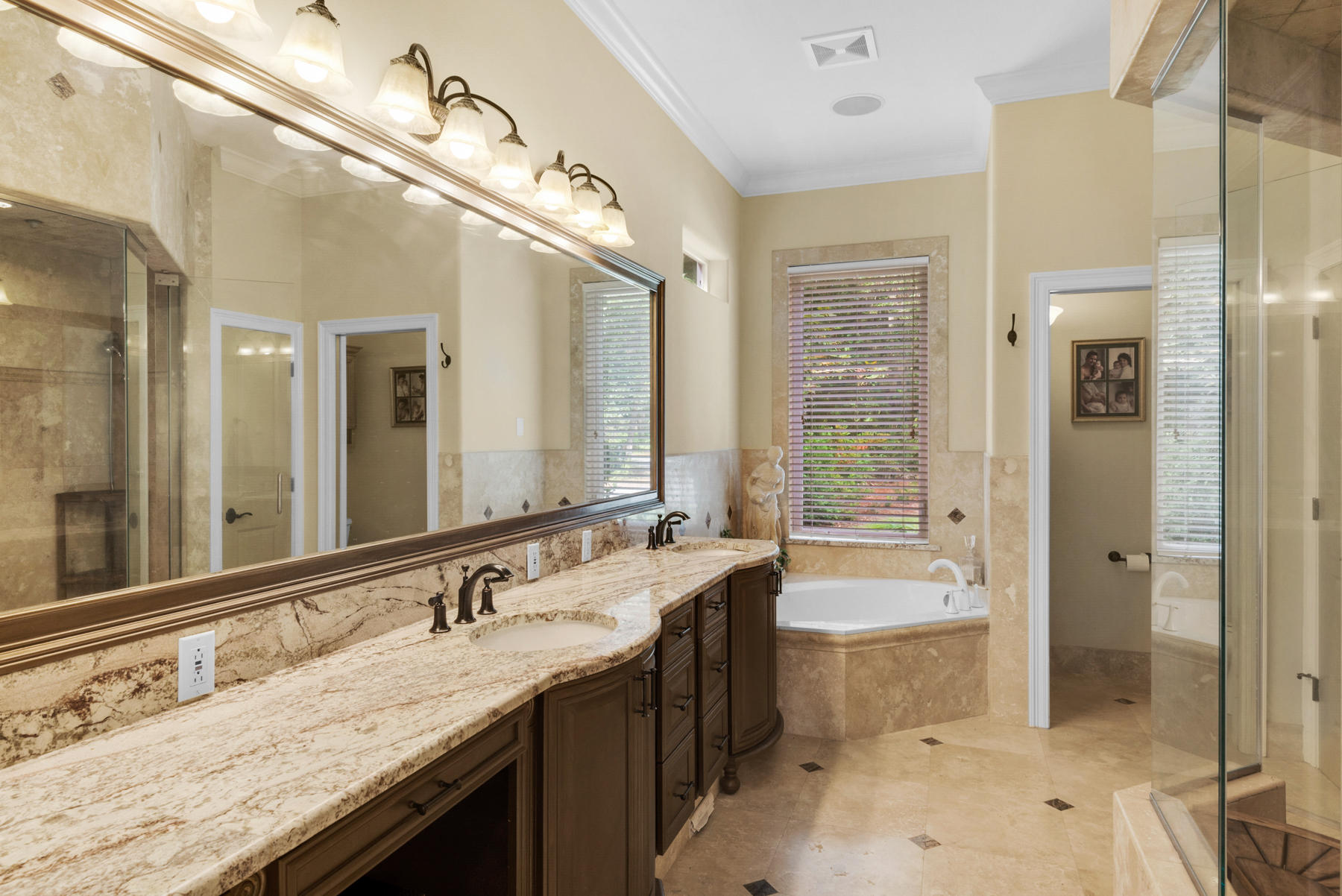 WOODLAND BAYOU ESTATES - Residential