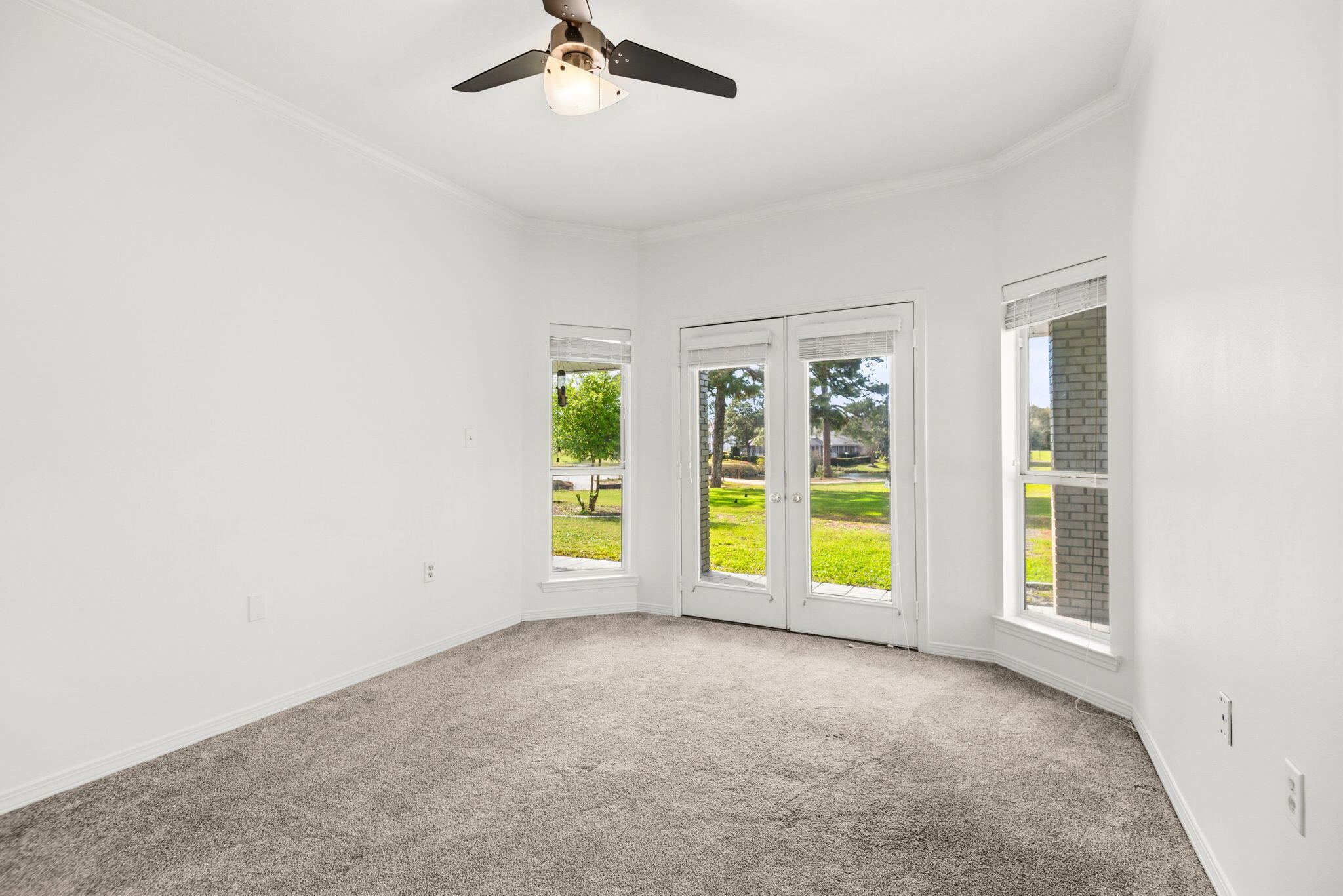 LAKE LORRAINE ESTATES - Residential