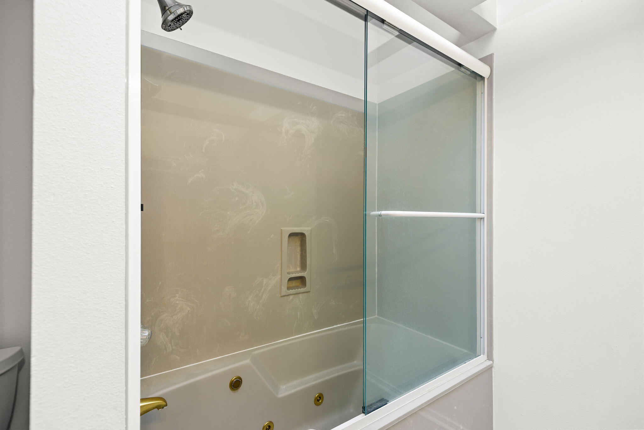 LAKE LORRAINE ESTATES - Residential