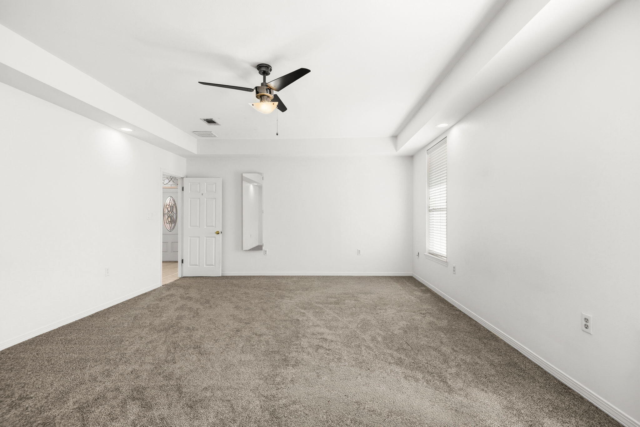 LAKE LORRAINE ESTATES - Residential