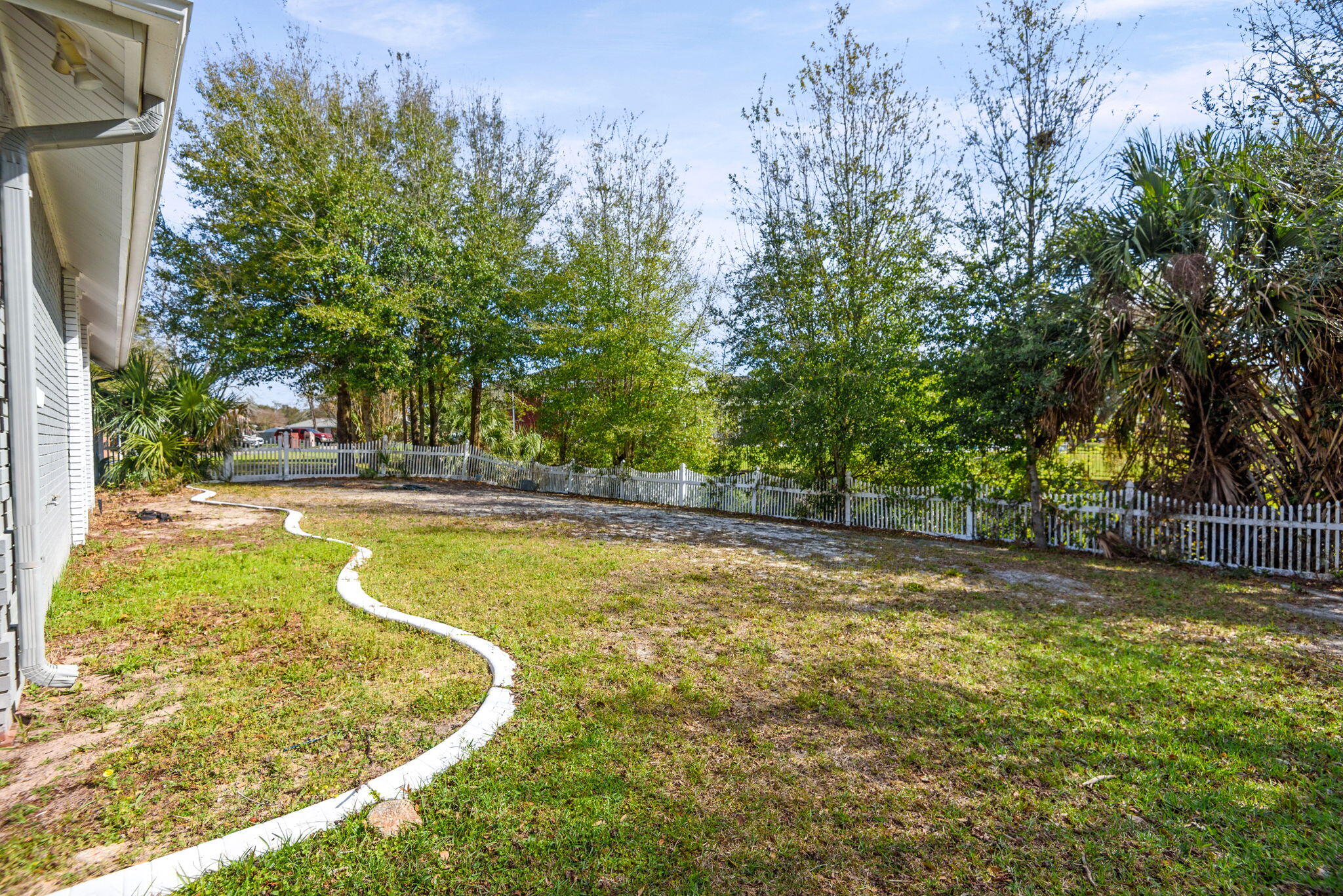 LAKE LORRAINE ESTATES - Residential