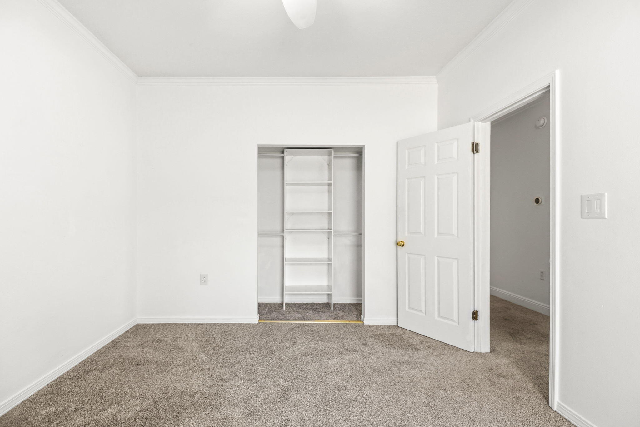 LAKE LORRAINE ESTATES - Residential