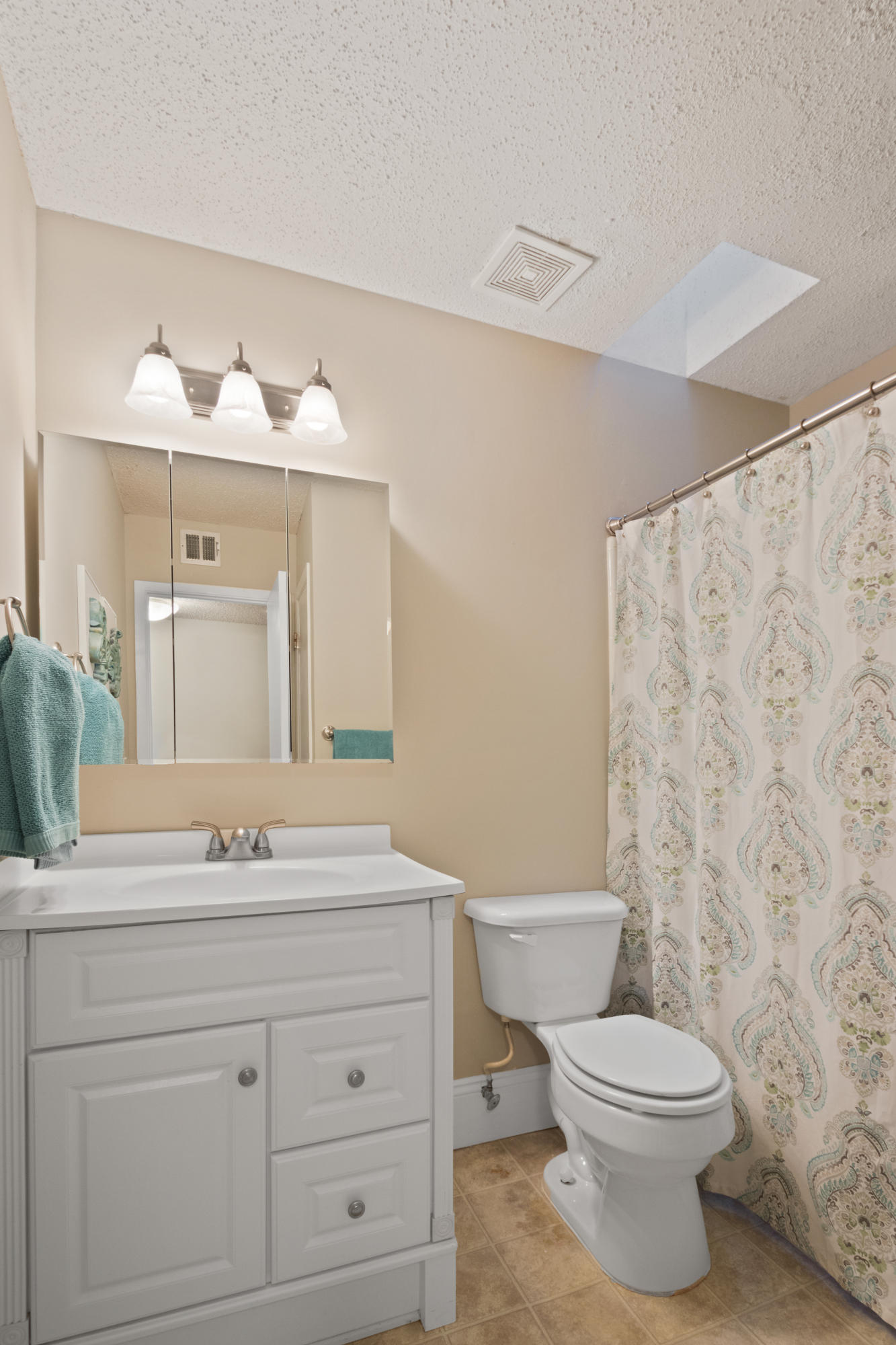 TANGLEWOOD S/D 1ST ADDN - Residential