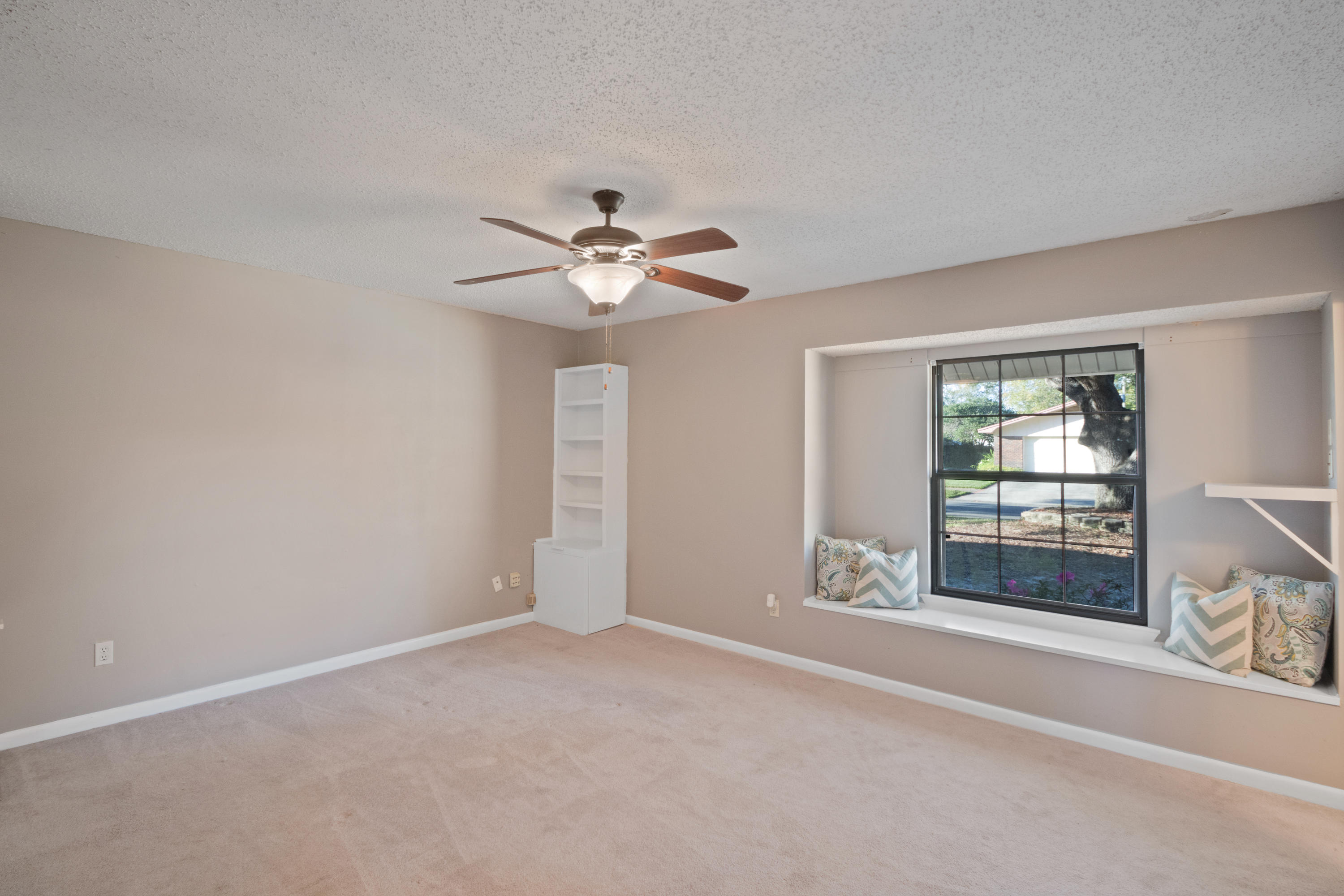 TANGLEWOOD S/D 1ST ADDN - Residential