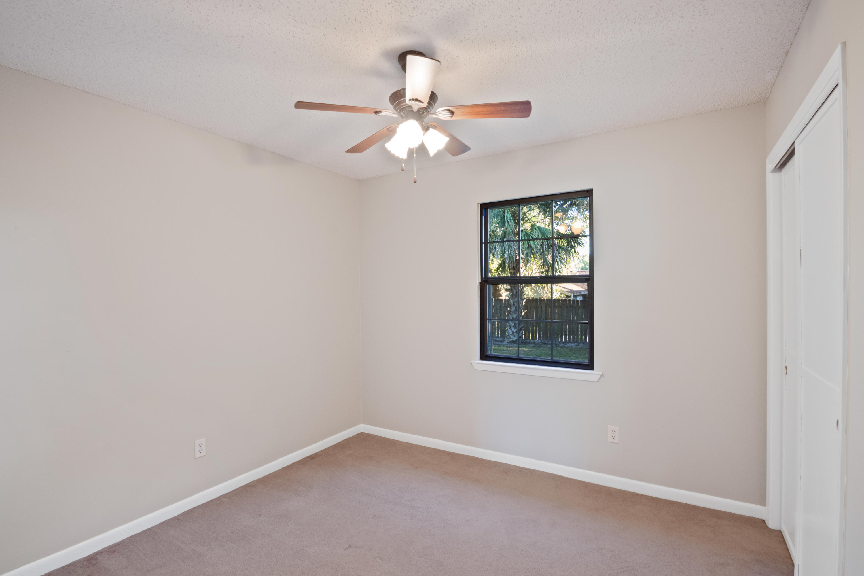 TANGLEWOOD S/D 1ST ADDN - Residential