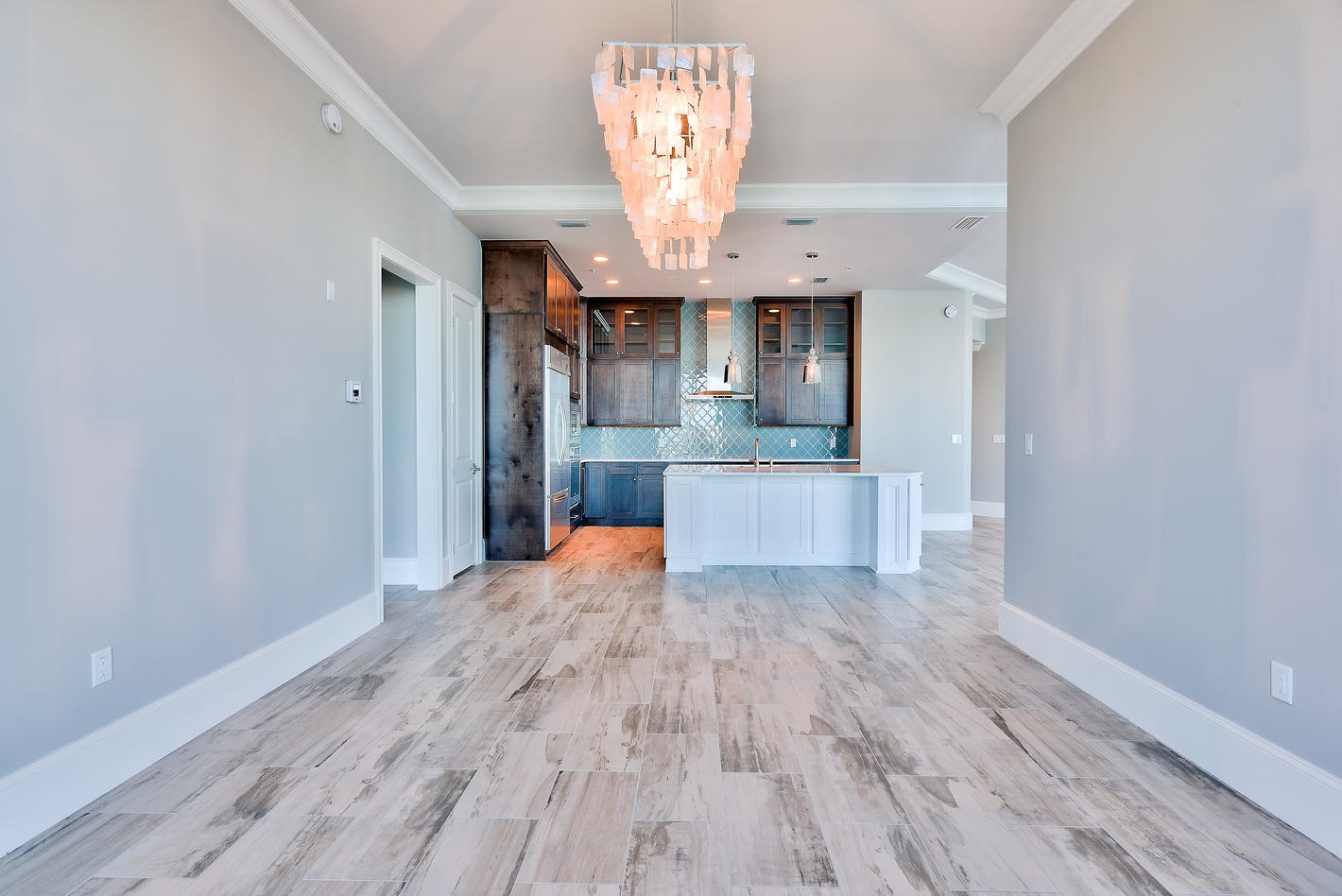 HARBOR LIGHTS - Residential