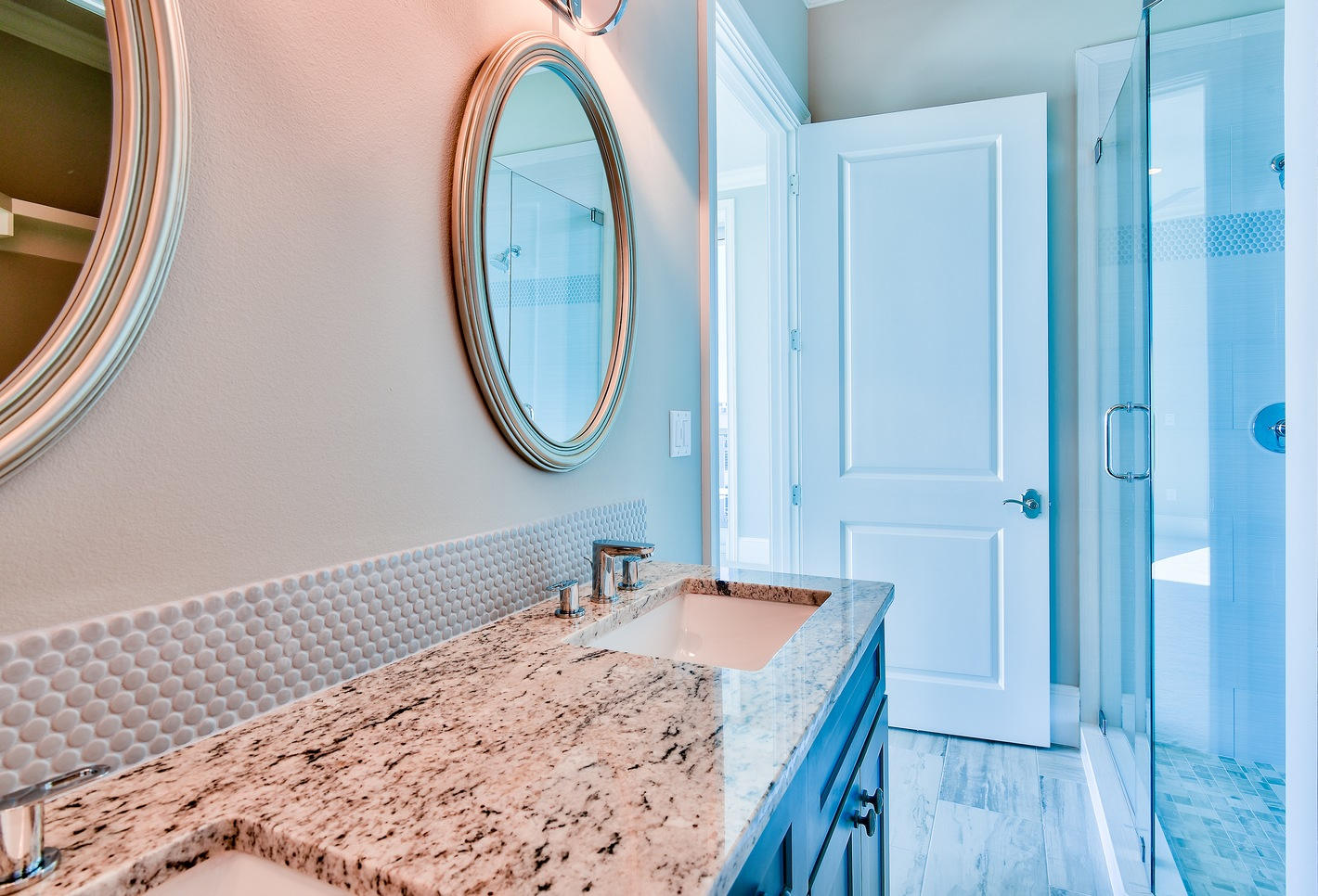 HARBOR LIGHTS - Residential