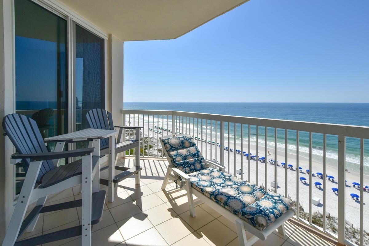 SILVER BEACH TOWERS EAST - Residential