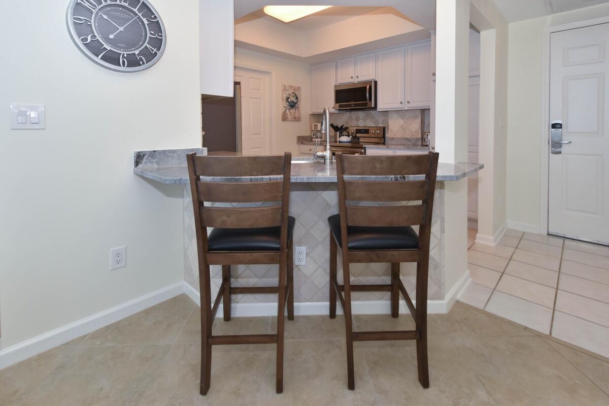 SILVER BEACH TOWERS EAST - Residential