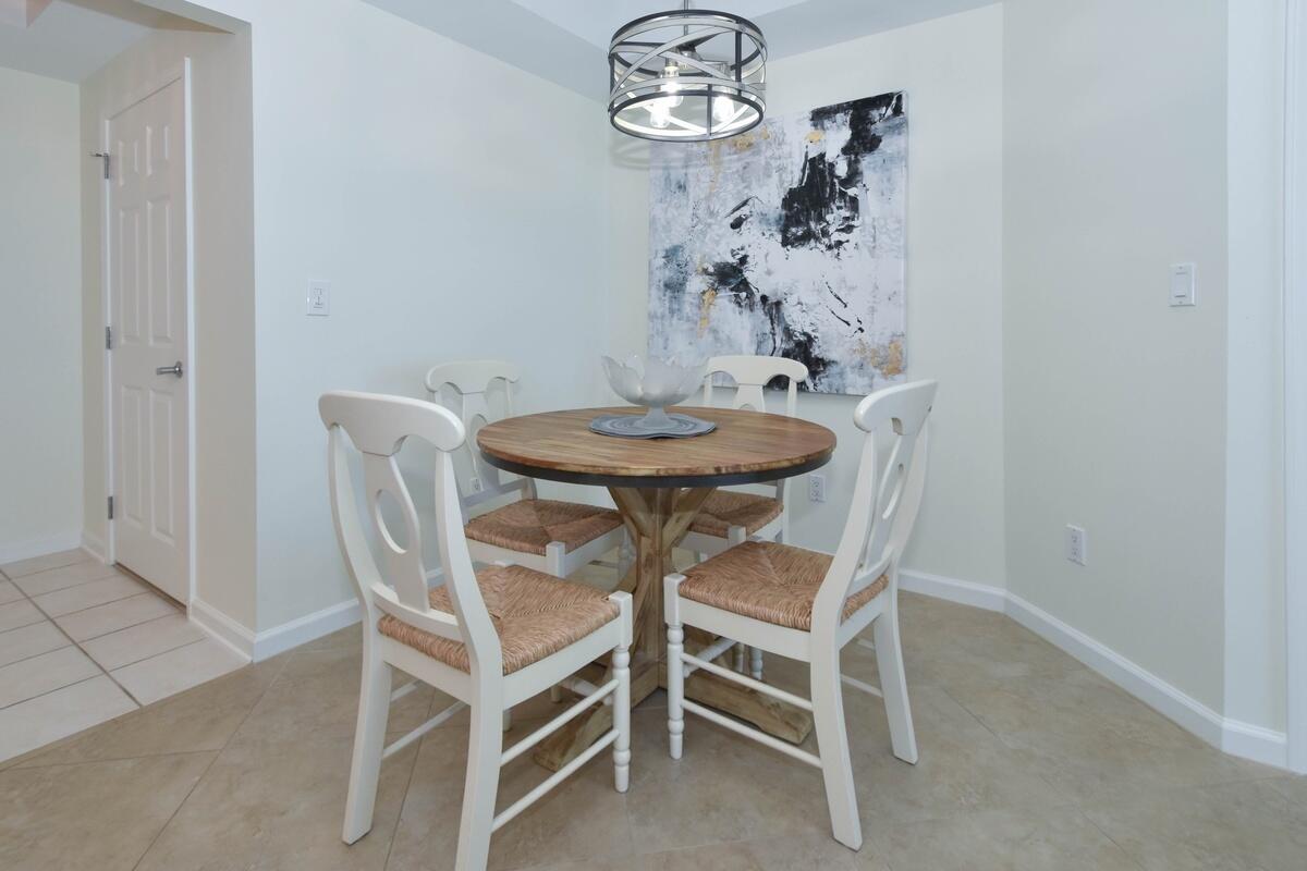 SILVER BEACH TOWERS EAST - Residential