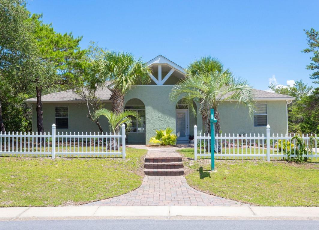 This 3 bedroom / 2 bath home is available for rent, fully furnished, on 2/11/19 for $3,500 per month. The kitchen is beautiful, with updated appliances. The master bedroom features a large walk-in closet and the master bathroom is equipped with double vanity sinks. This property is pet friendly, but restrictions apply. Background check and 6 months - 1 year lease required. Security deposit is $5,250.