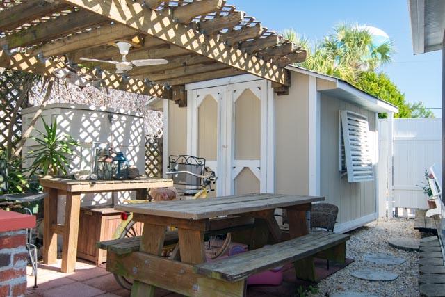 MANOR SHORES - Residential