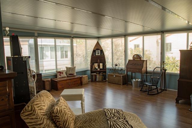 MANOR SHORES - Residential