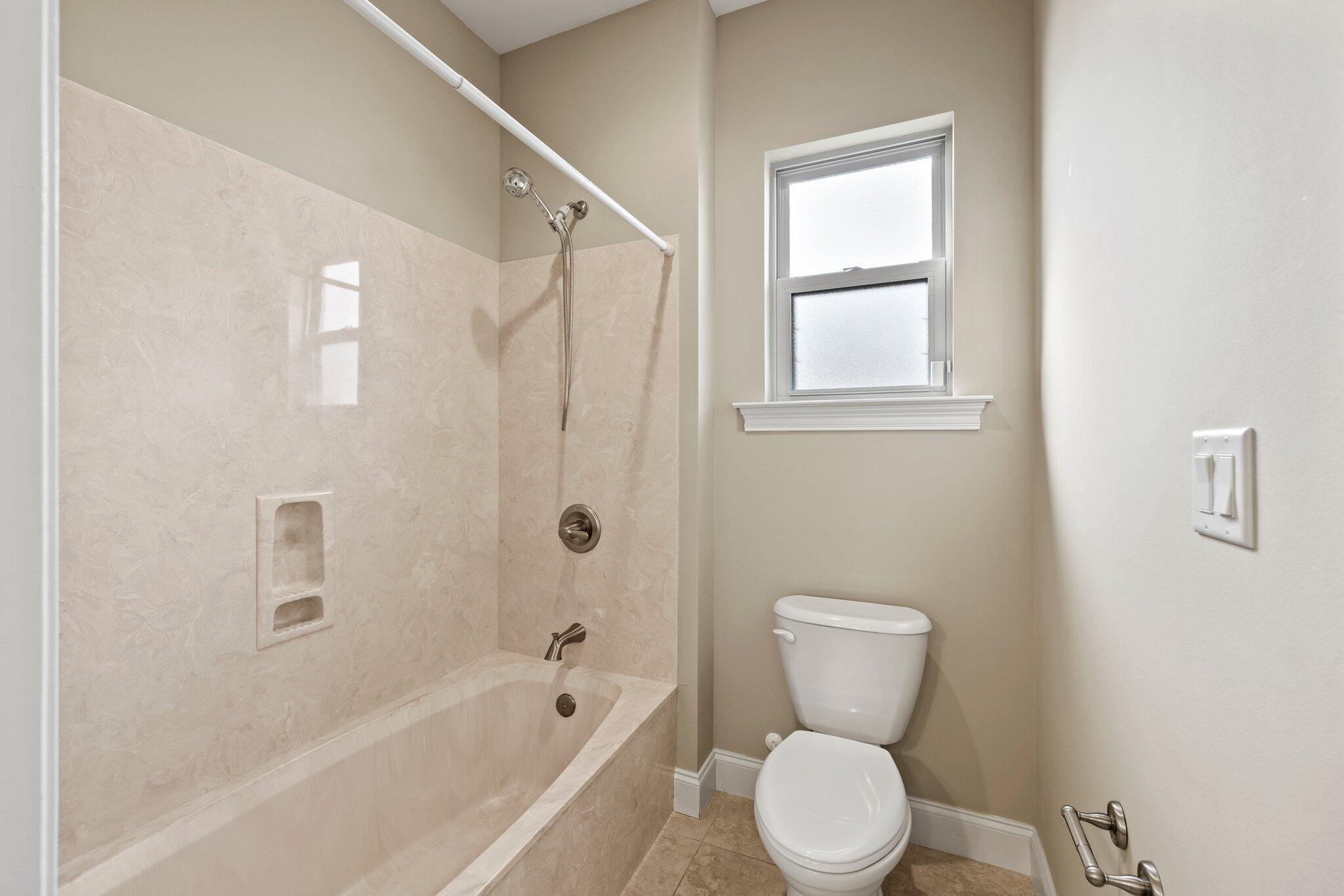 BAYSHORE PLACE PH XI - Residential Lease