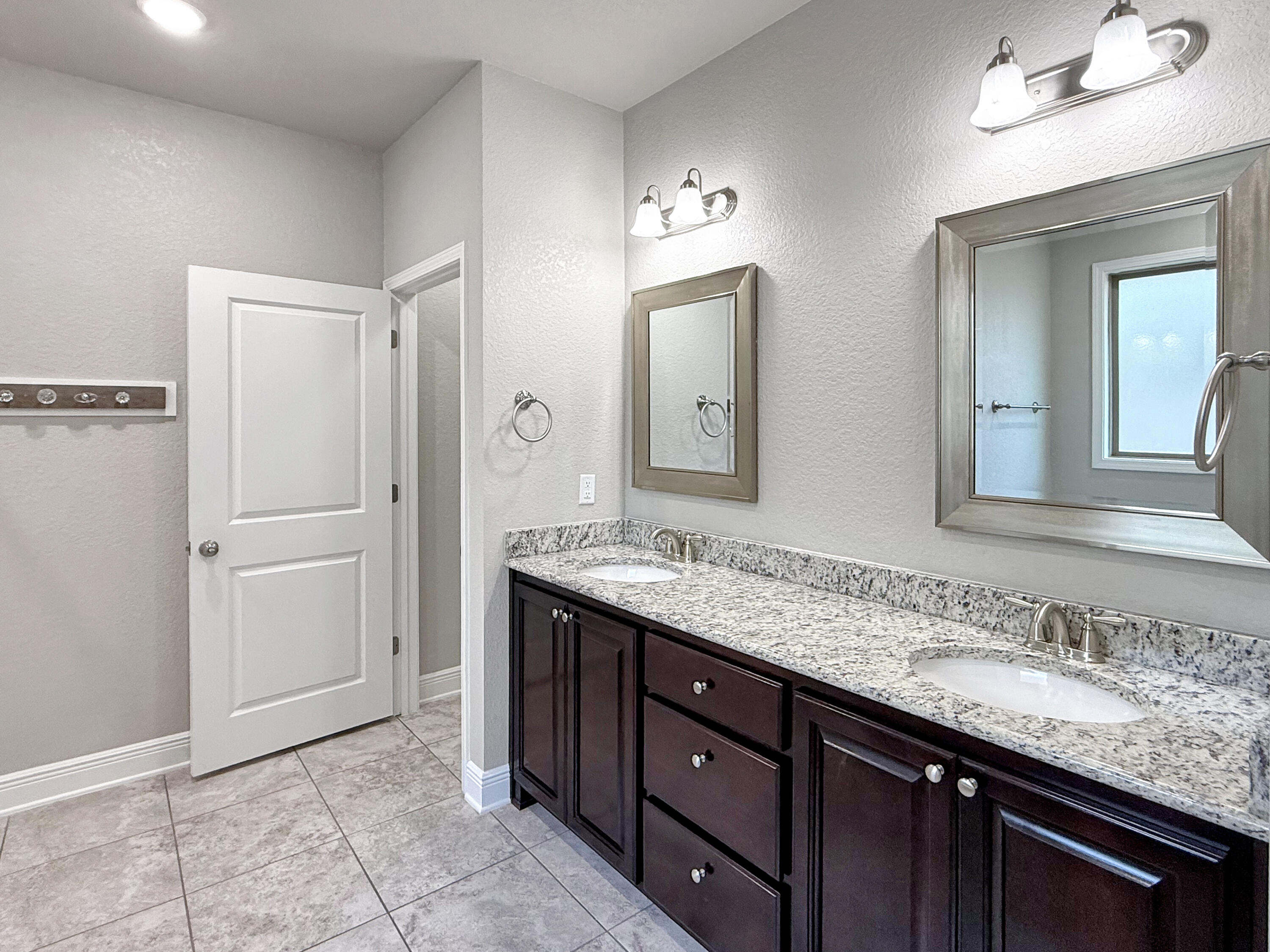 HOMEWOOD EST - Residential