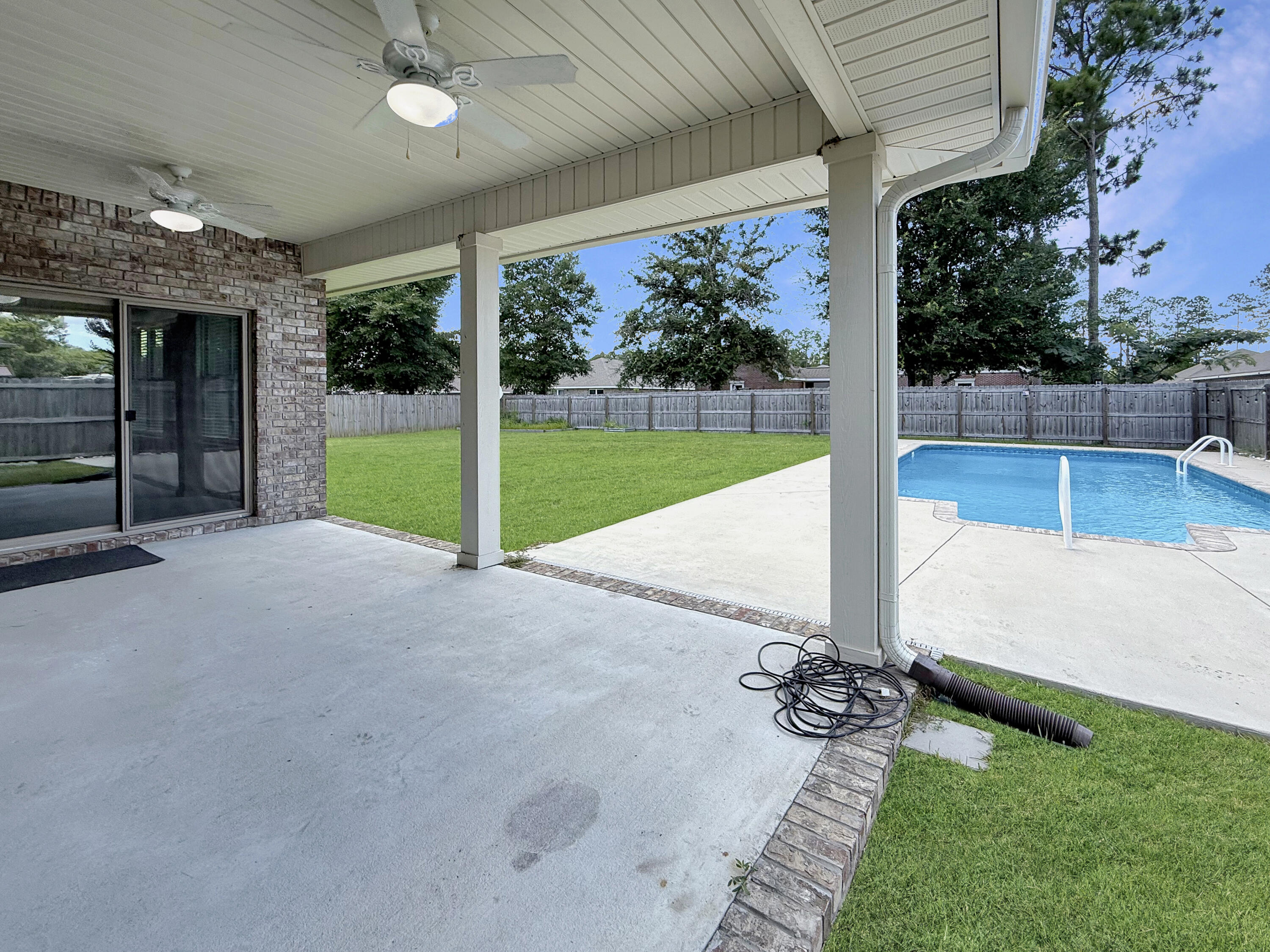 HOMEWOOD EST - Residential