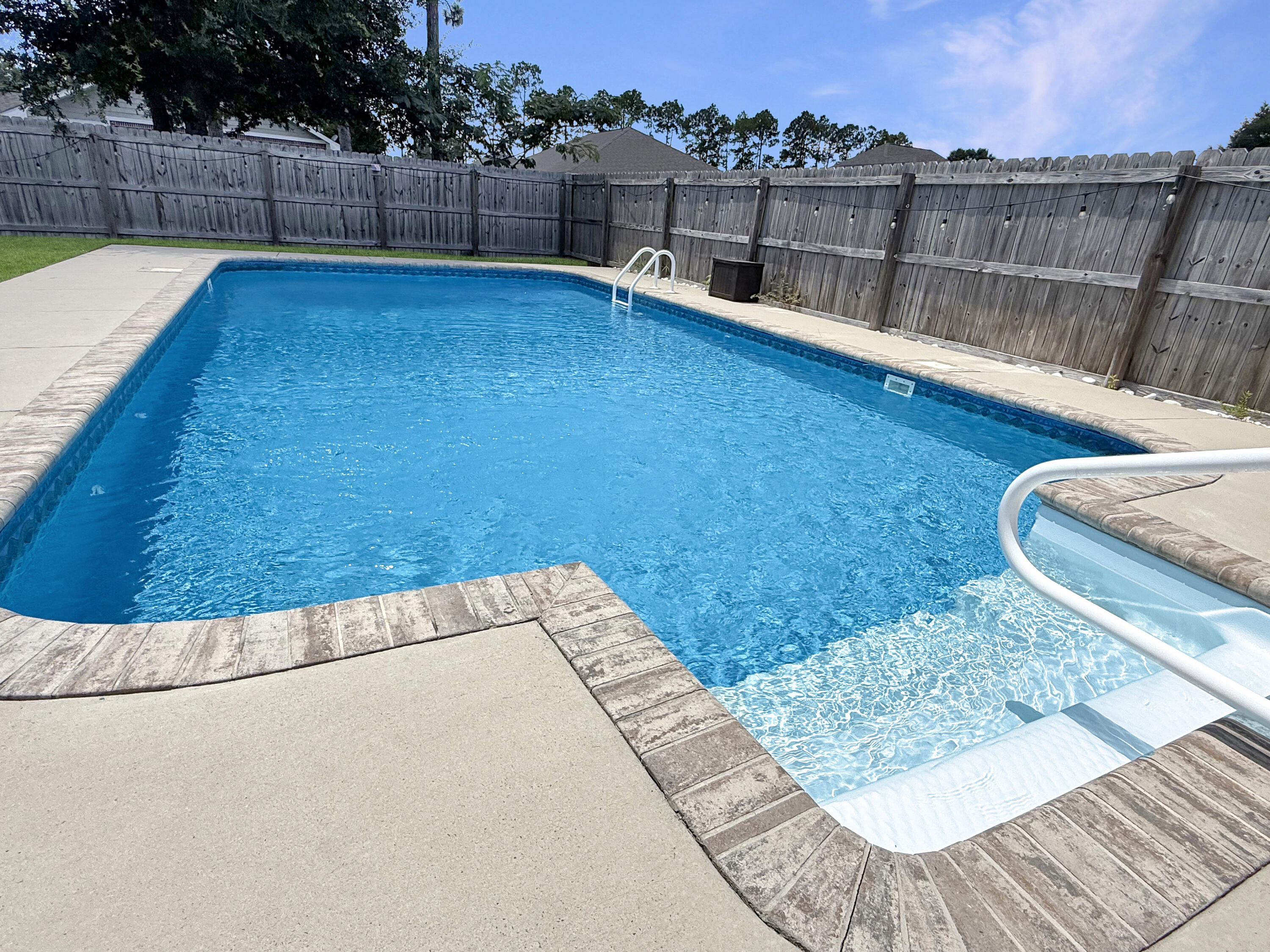 HOMEWOOD EST - Residential