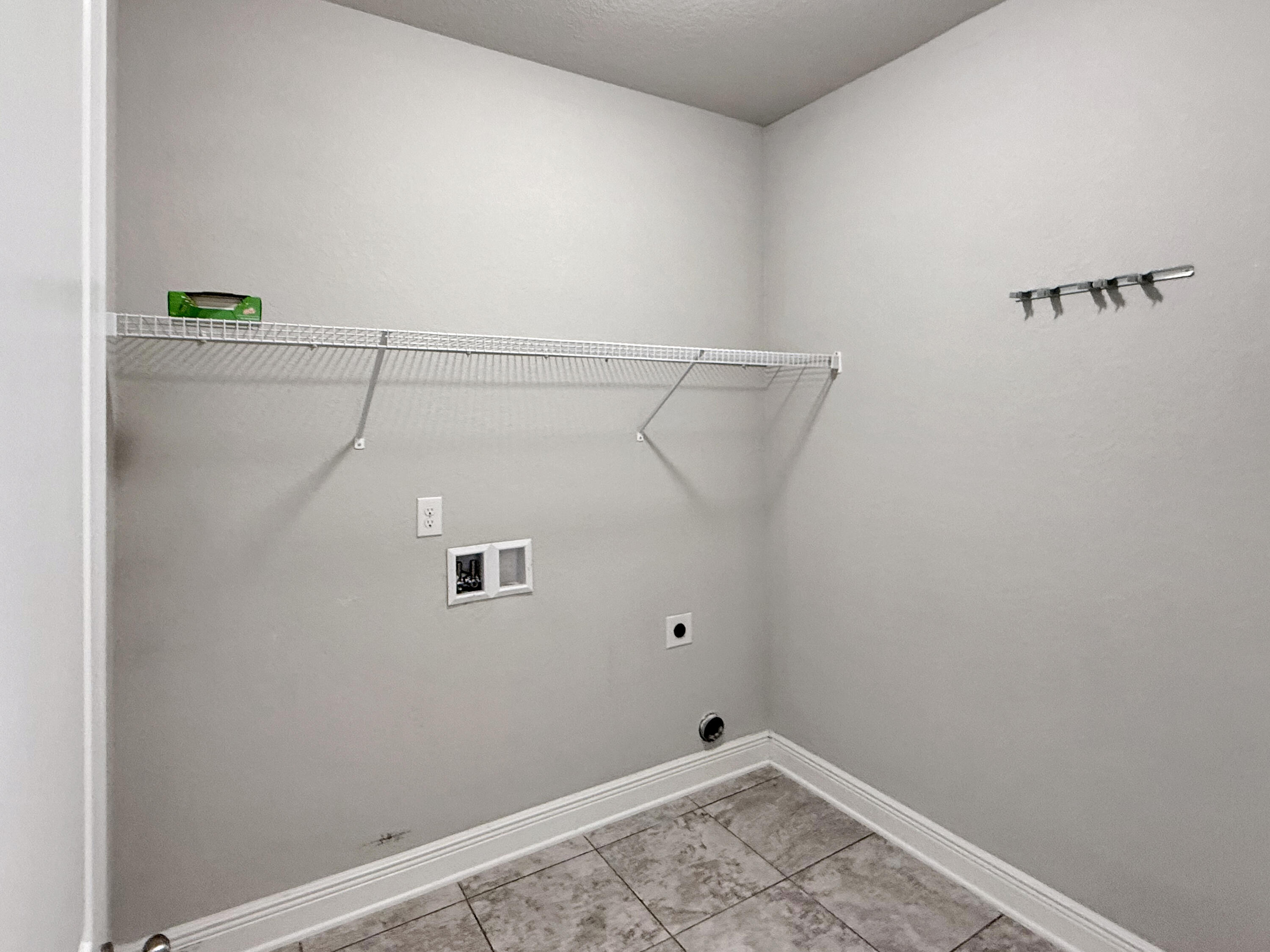 HOMEWOOD EST - Residential