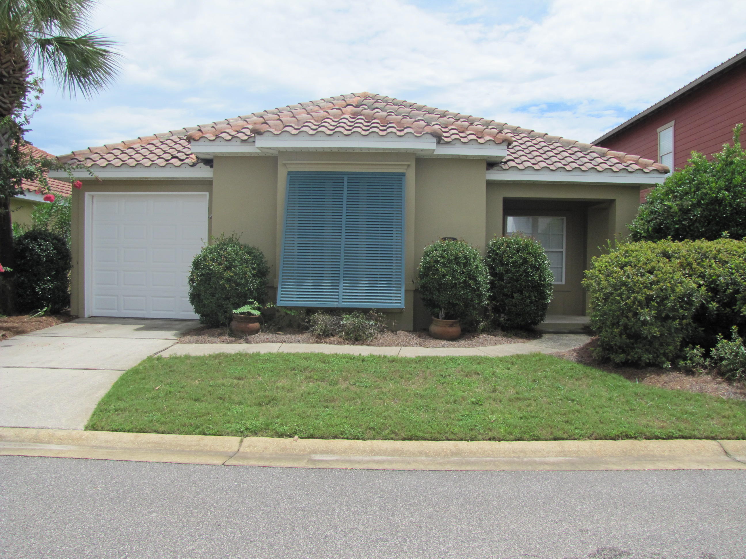 Great price in Emerald Waters! Fresh Paint July 2018! Recent comparable homes sold at $420k, $485k, and $500k! Cute, cute Florida patio home close to the beach! Walk to the shared private beach access. Tile in the living, dining, kitchen, hall, & bathrooms. Newer Stainless Steel appliances. Nicely furnished & move in or rental ready! 9 & 10 foot ceilings! Screened porch off the kitchen & Master. Big master bedroom! Don't miss this one! Gated neighborhood with 2 pools & a park area. Emerald Waters Village has beautiful homes from small to quite large in a private setting. A/C (Heat Pump) 8/11/2016! Short Term Rentals are permitted. Get HOA approval to expand the driveway. Overflow Parking throughout the neighborhood. Dimensions should be verified if important.