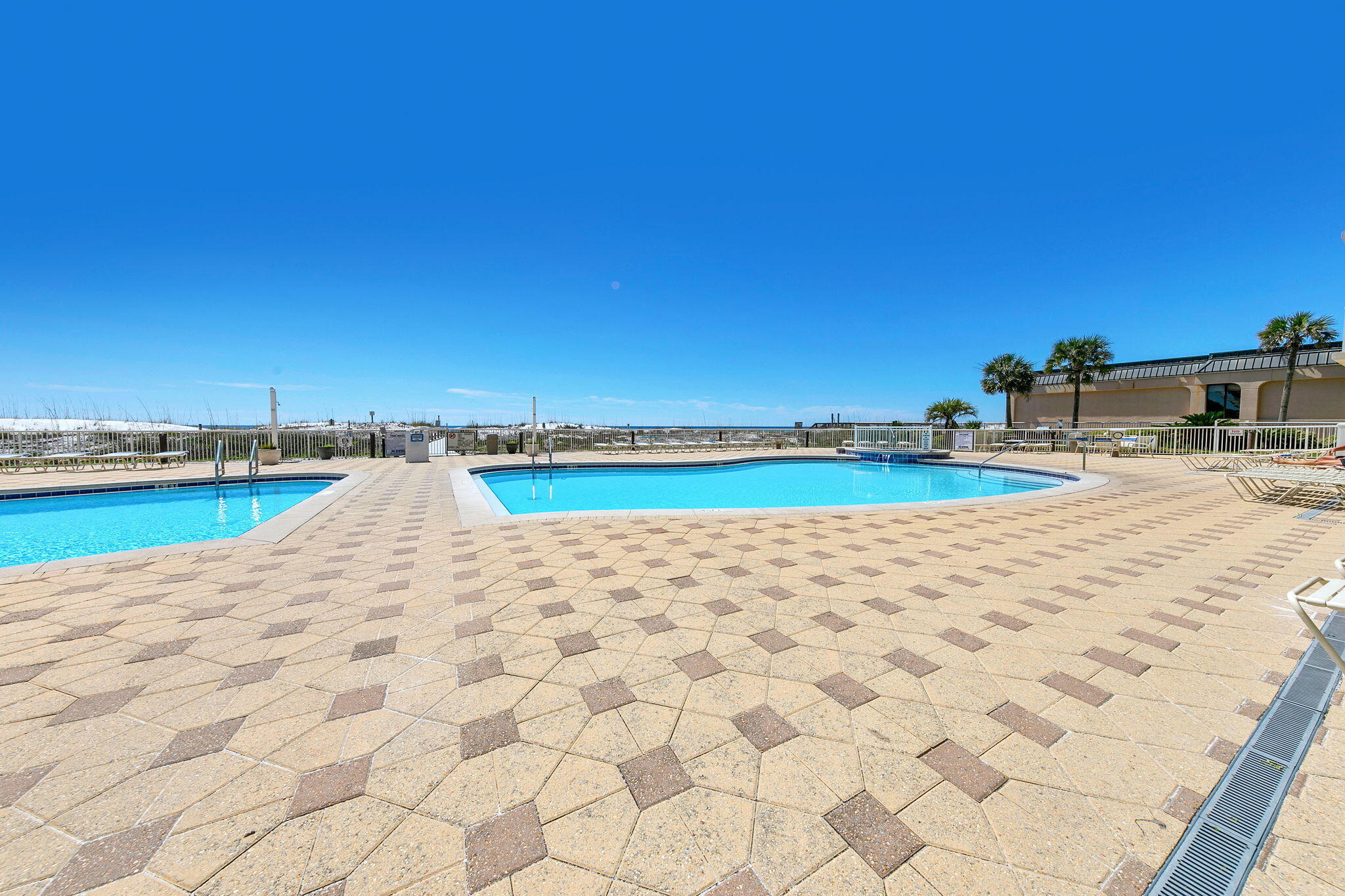 SUMMER PLACE - Residential