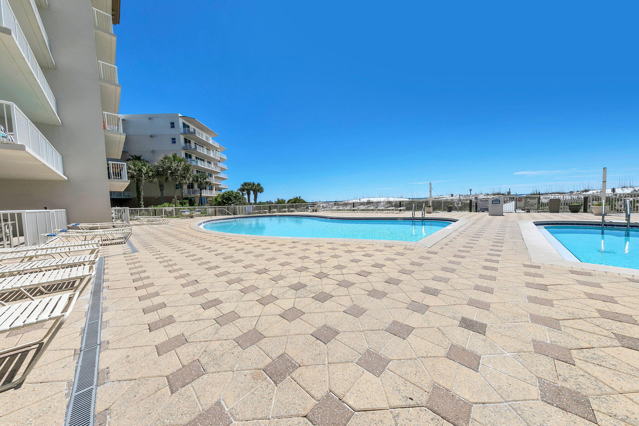 SUMMER PLACE - Residential