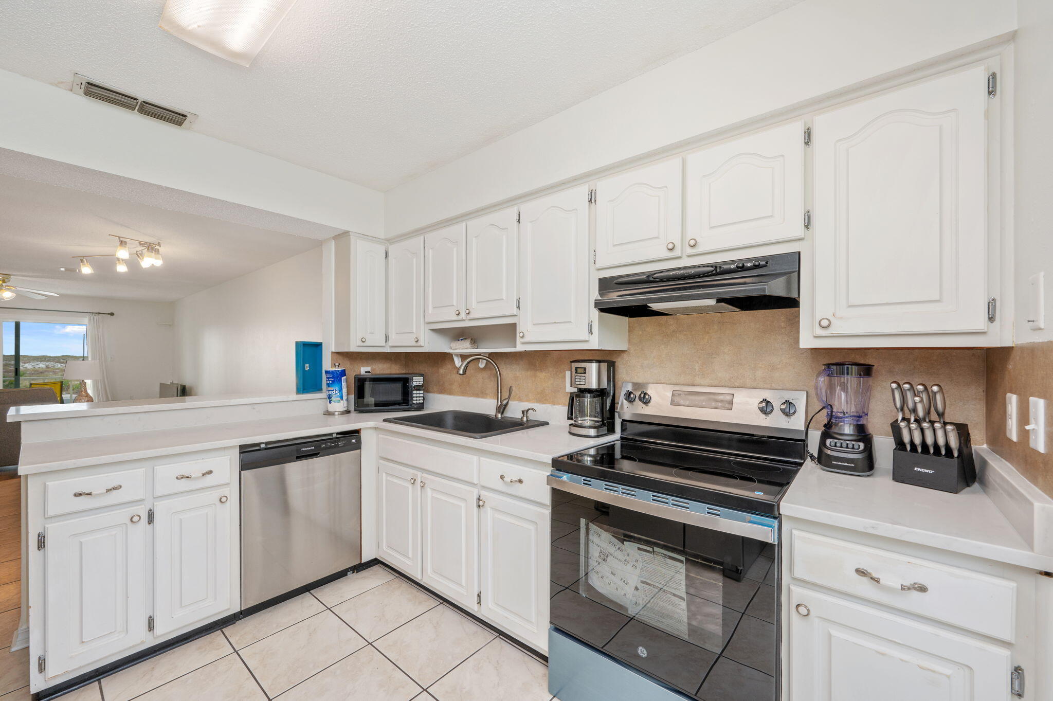 CAJUN BELLE TOWNHOUSES - Residential