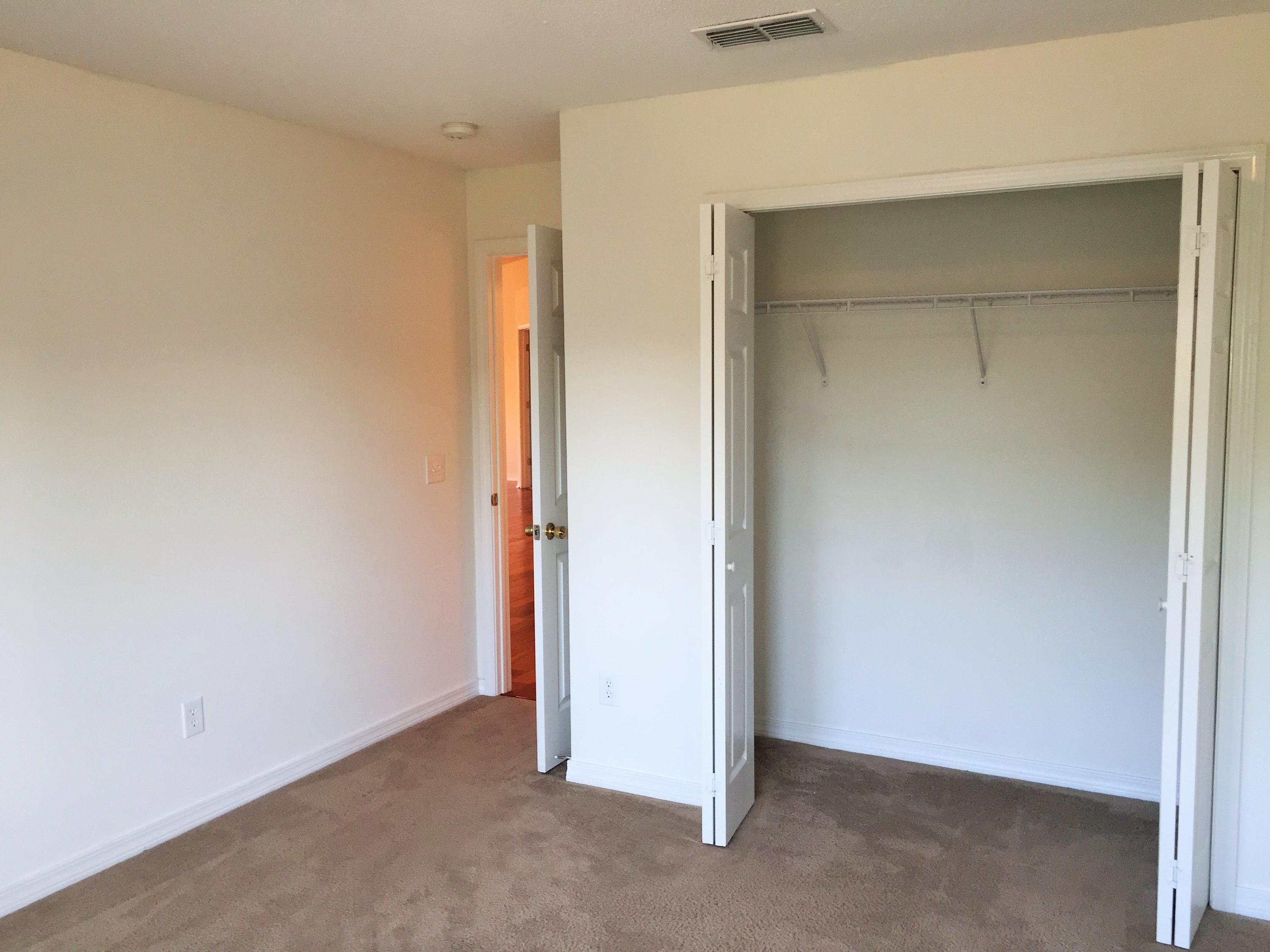 HIDDEN SHORES - Residential