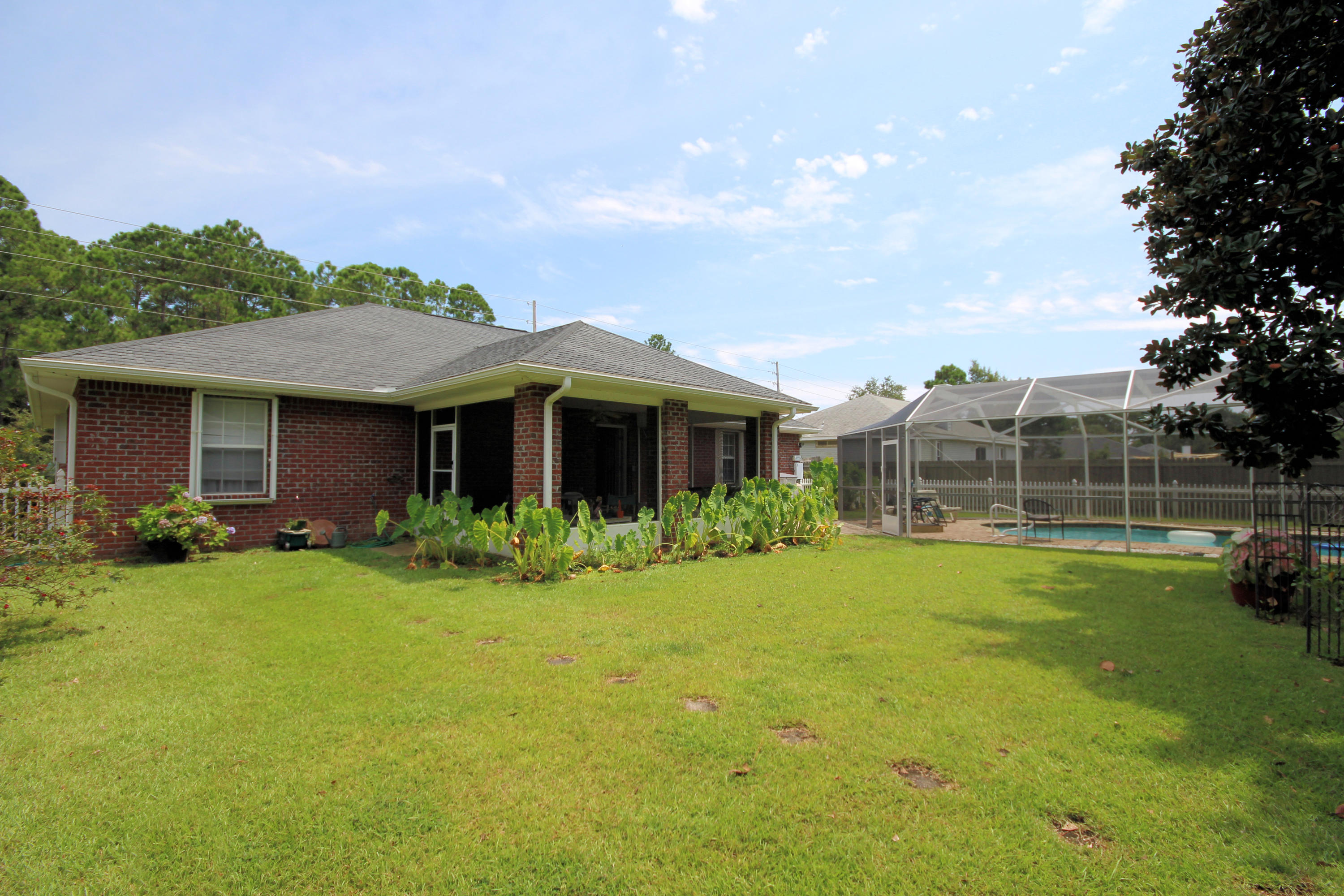 NAVARRE S/D 2ND ADDN - Residential