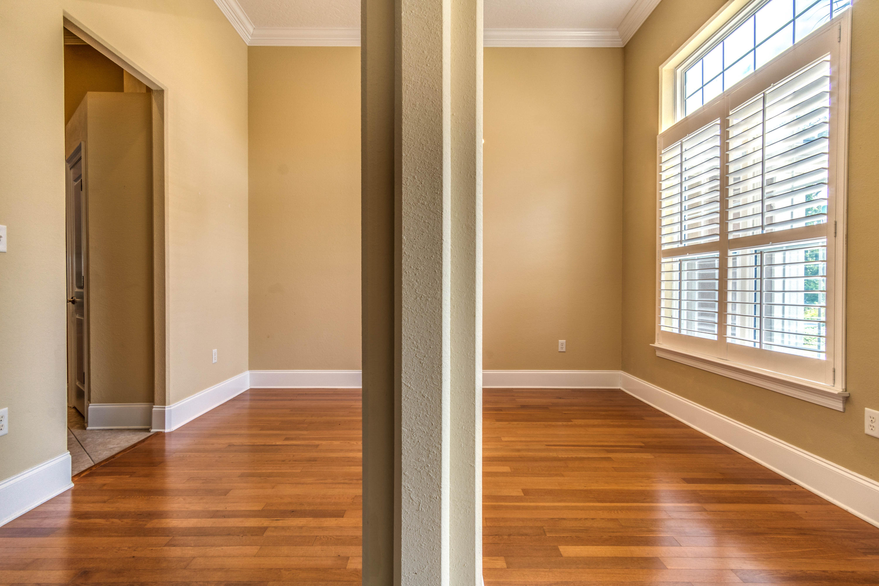 CHARDONNAY ESTATES - Residential