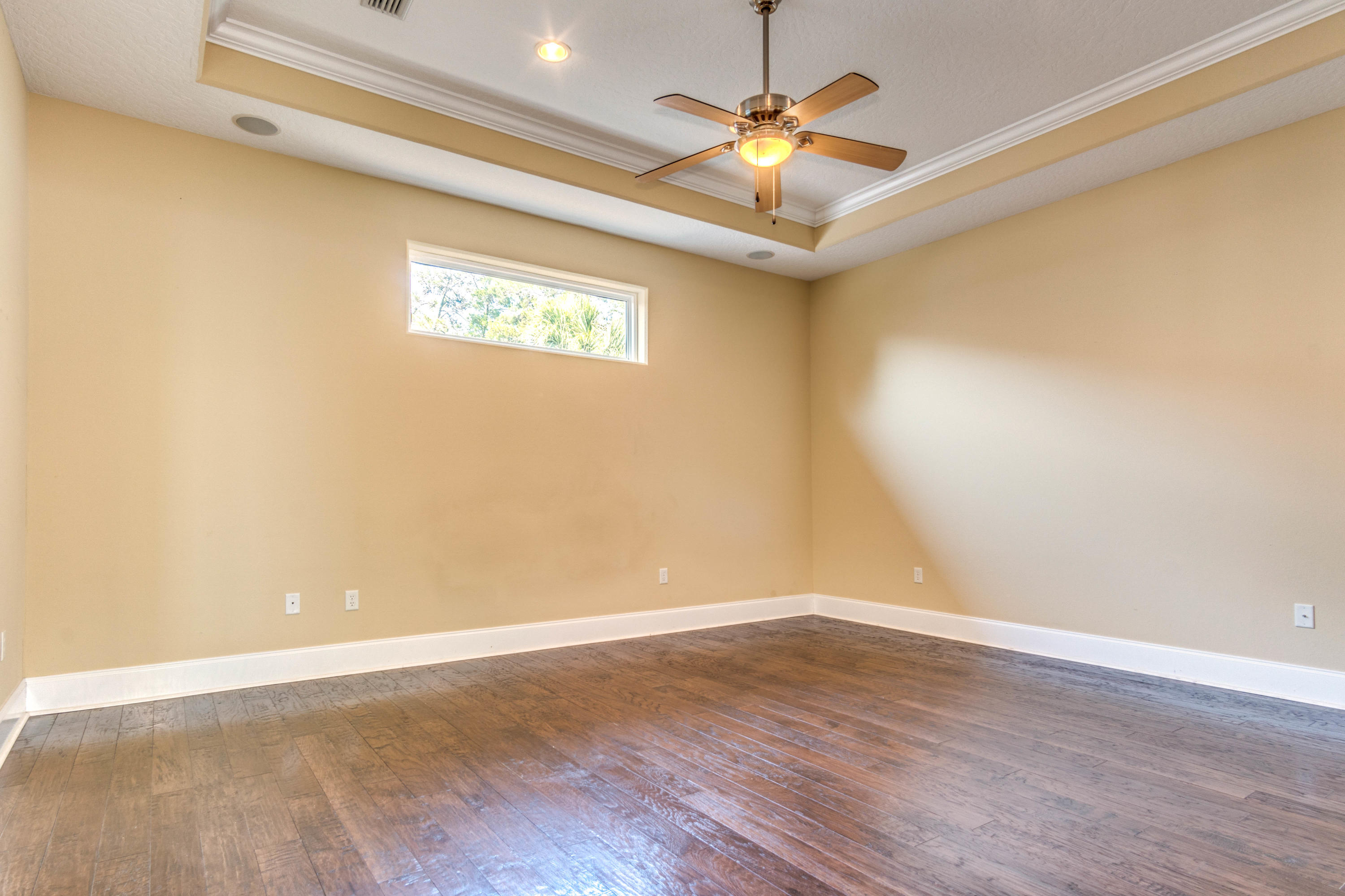 CHARDONNAY ESTATES - Residential