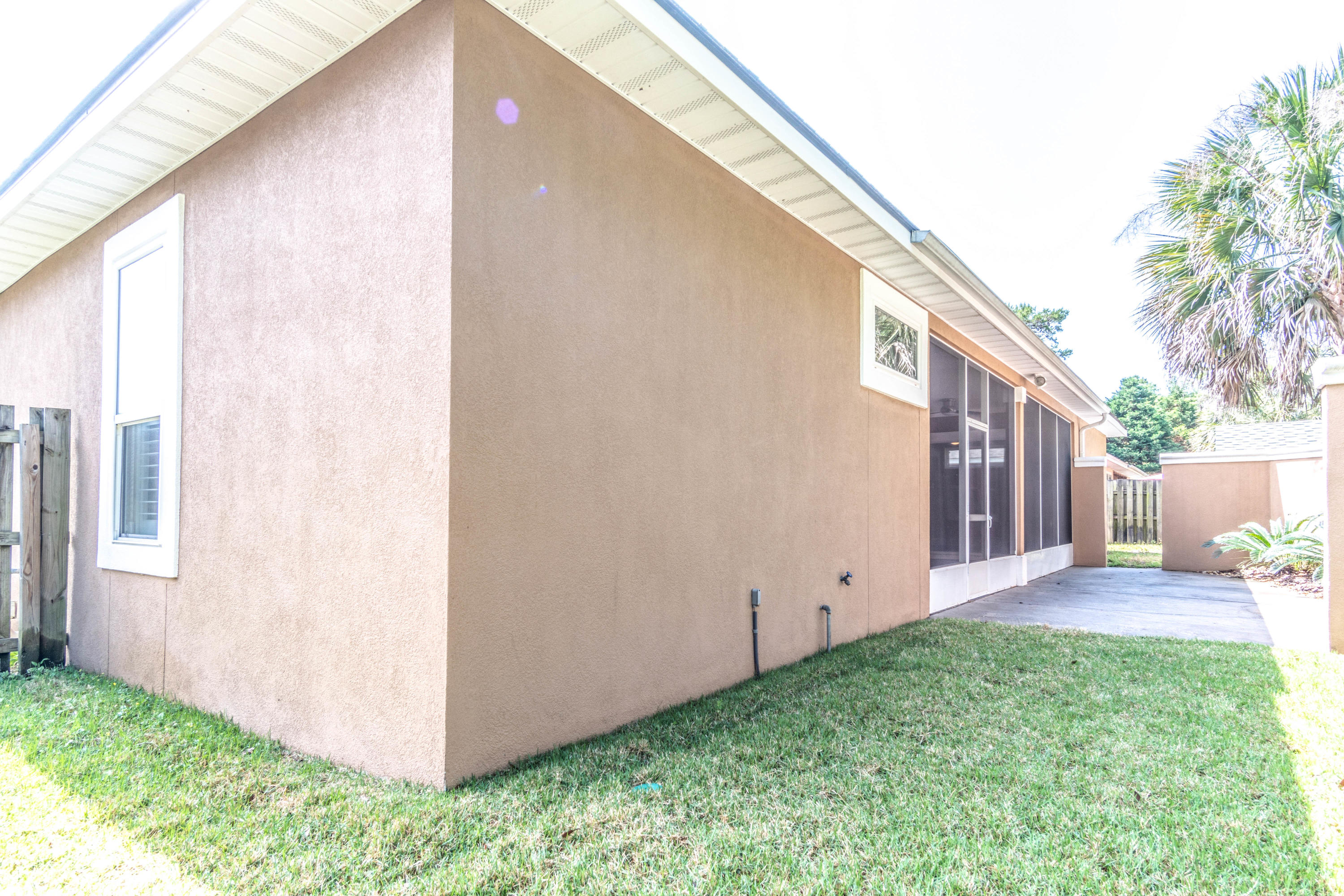 CHARDONNAY ESTATES - Residential