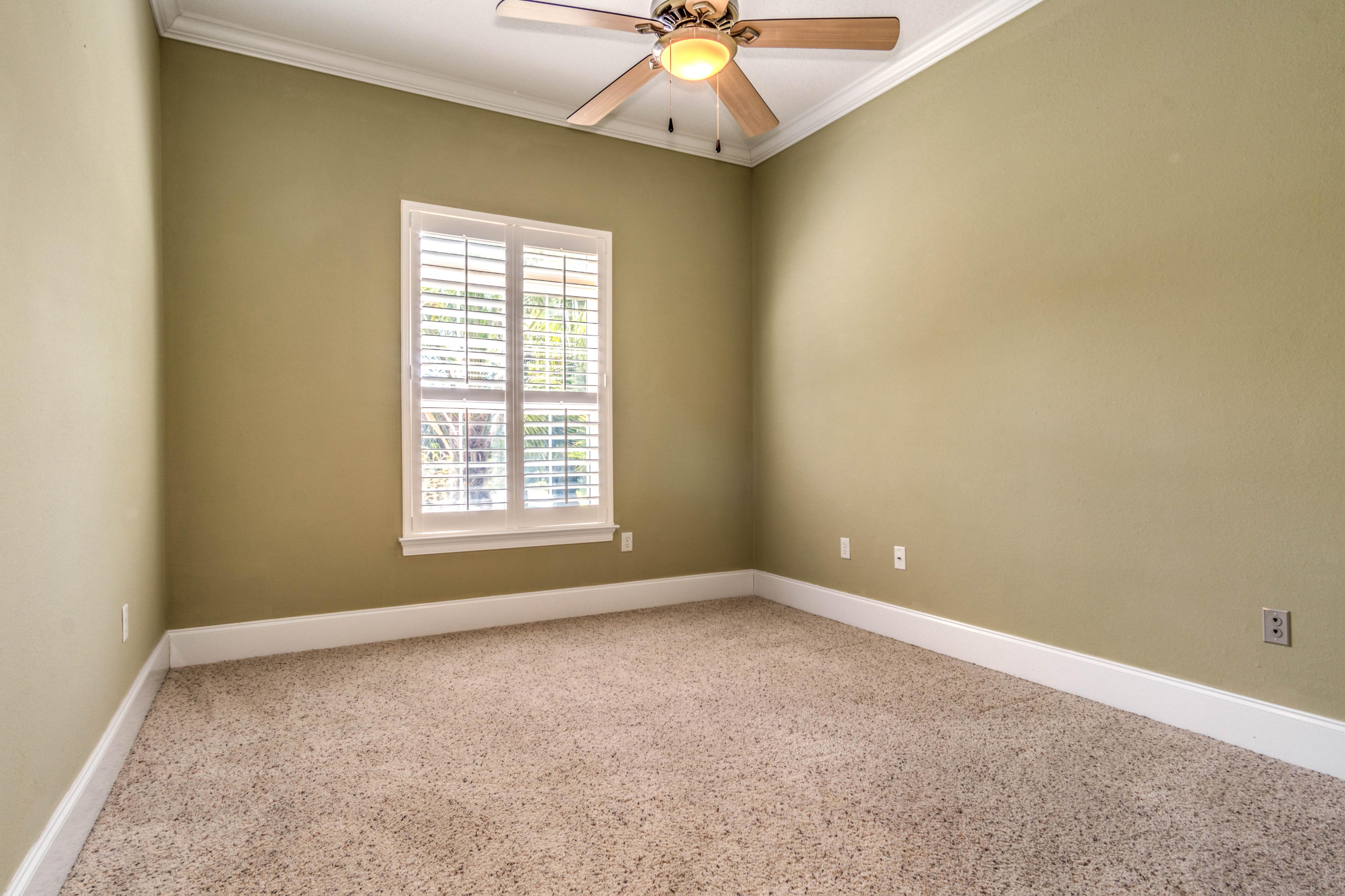 CHARDONNAY ESTATES - Residential