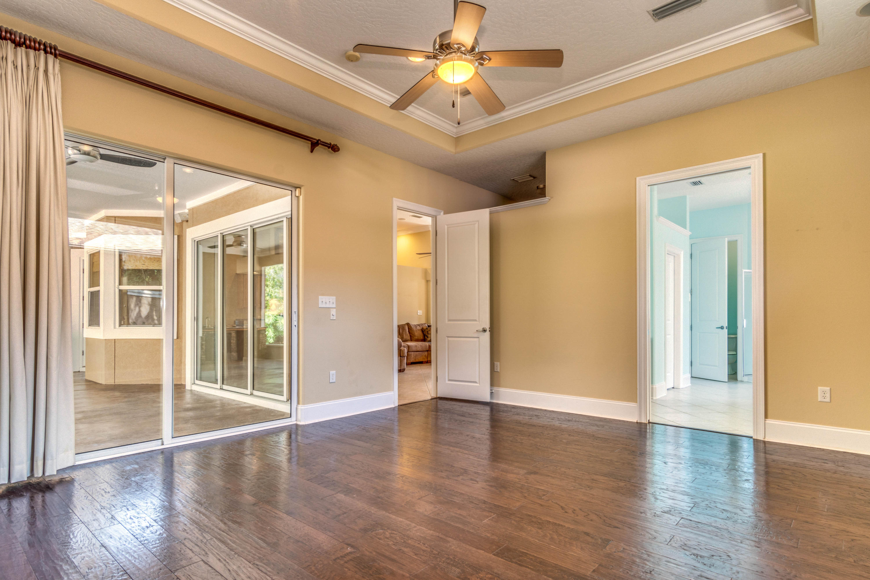 CHARDONNAY ESTATES - Residential