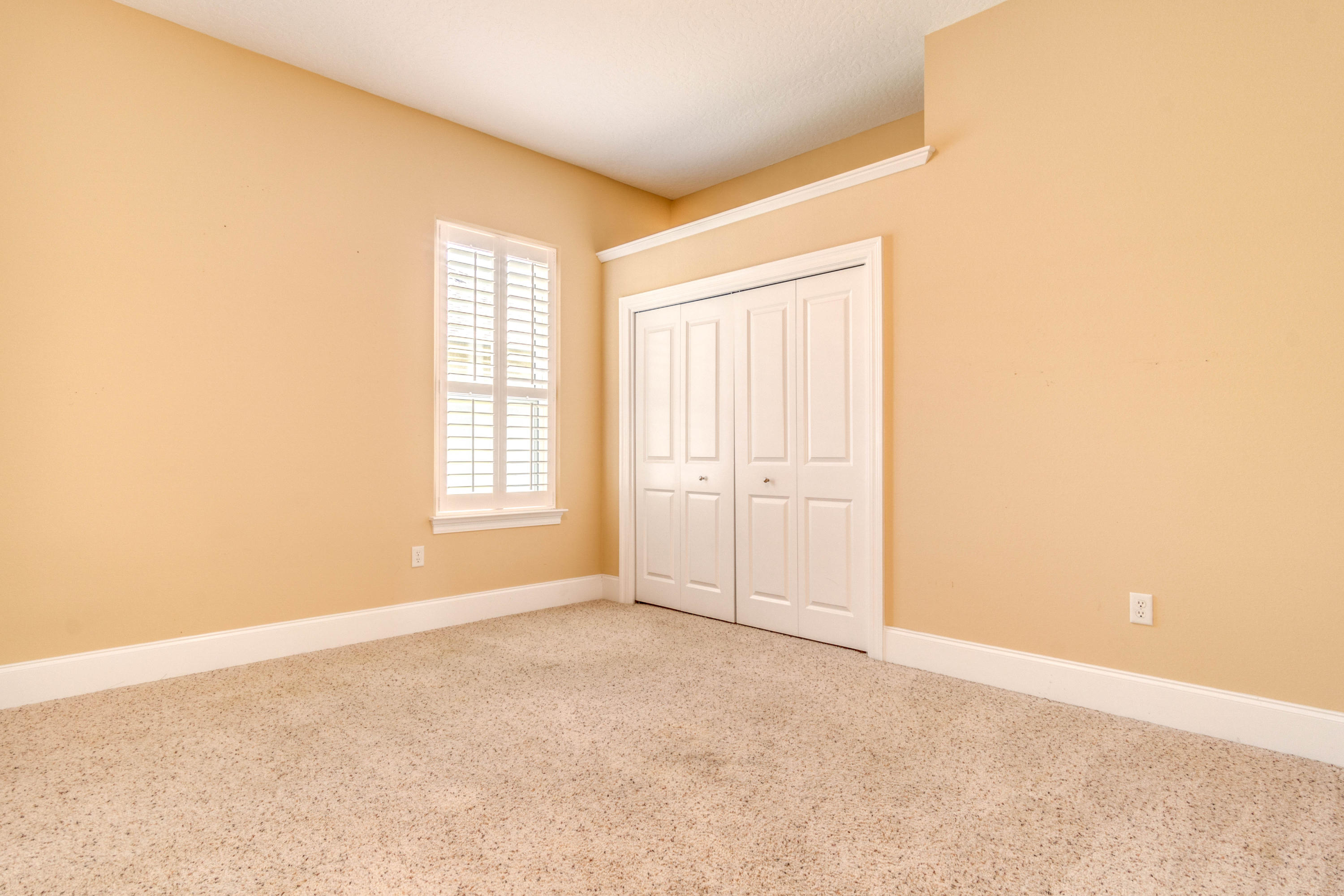 CHARDONNAY ESTATES - Residential