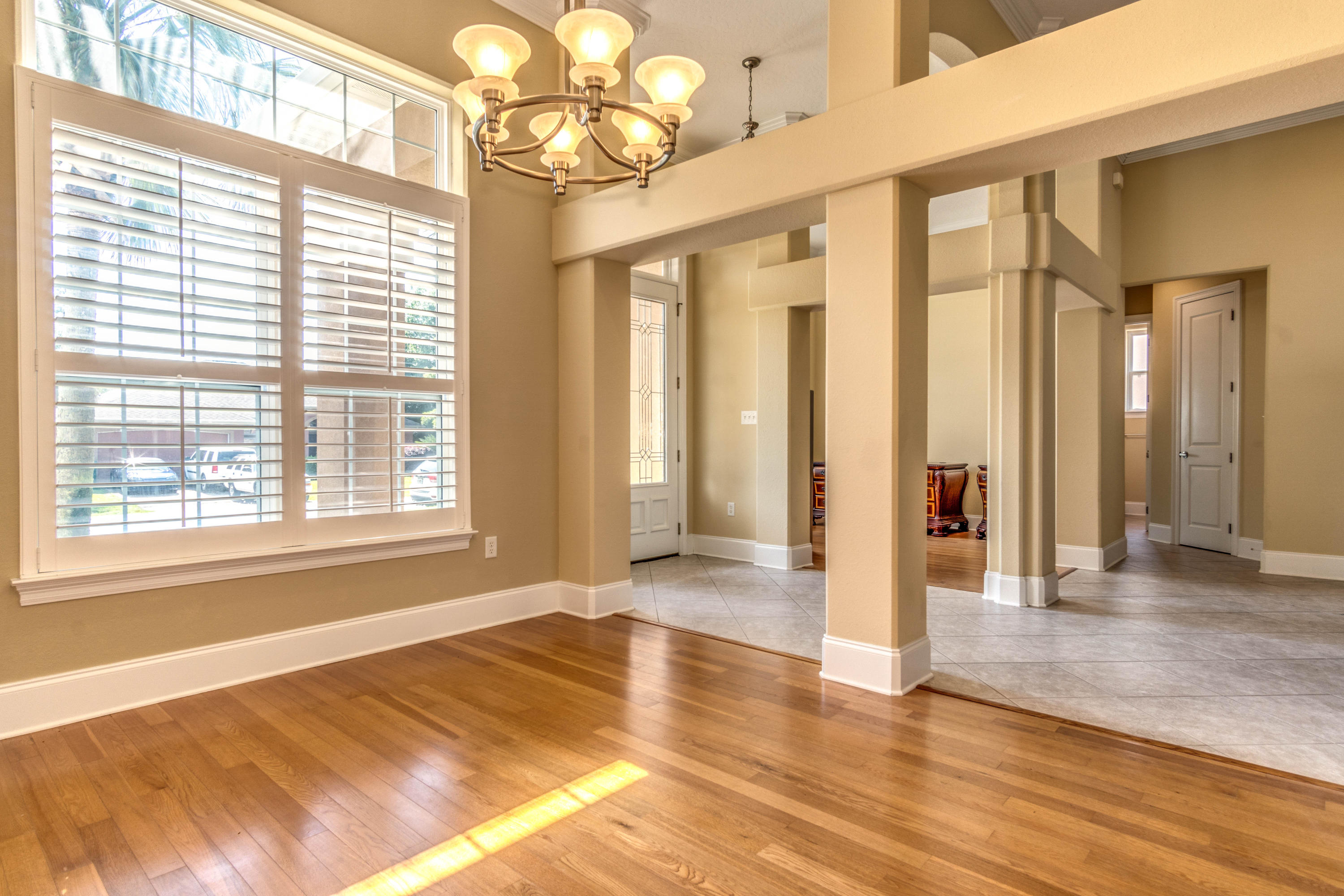 CHARDONNAY ESTATES - Residential